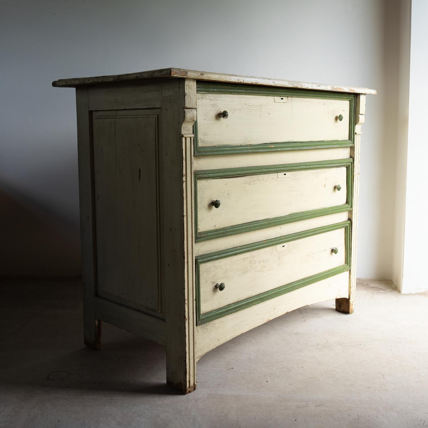 Antique French Painted Pine Commode / Chest Of Drawers, 19th Century In Good Condition For Sale In Bristol, GB