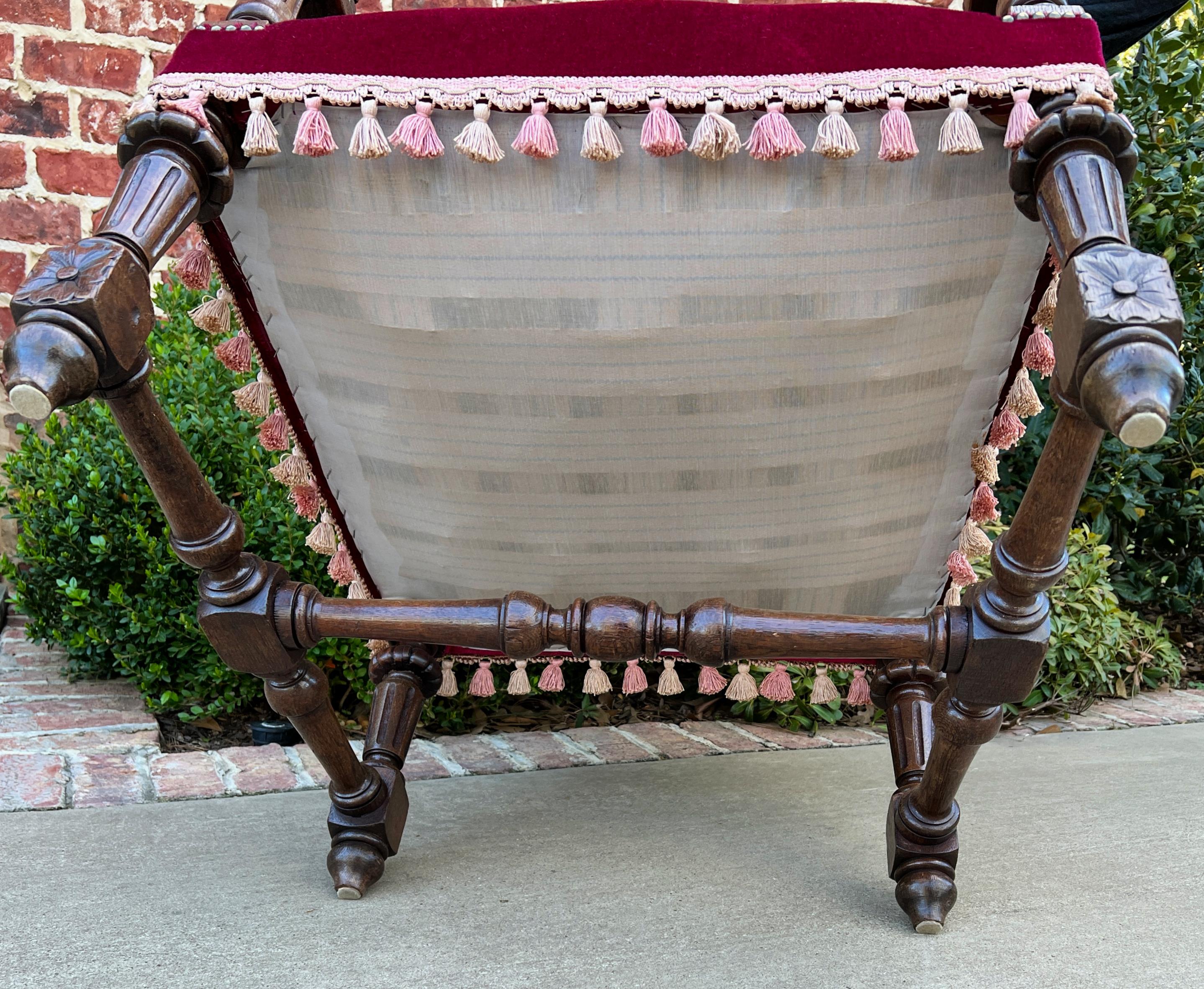 Paire de fauteuils français anciens Fauteuils de salon Grande tapisserie rouge 19e siècle en vente 8