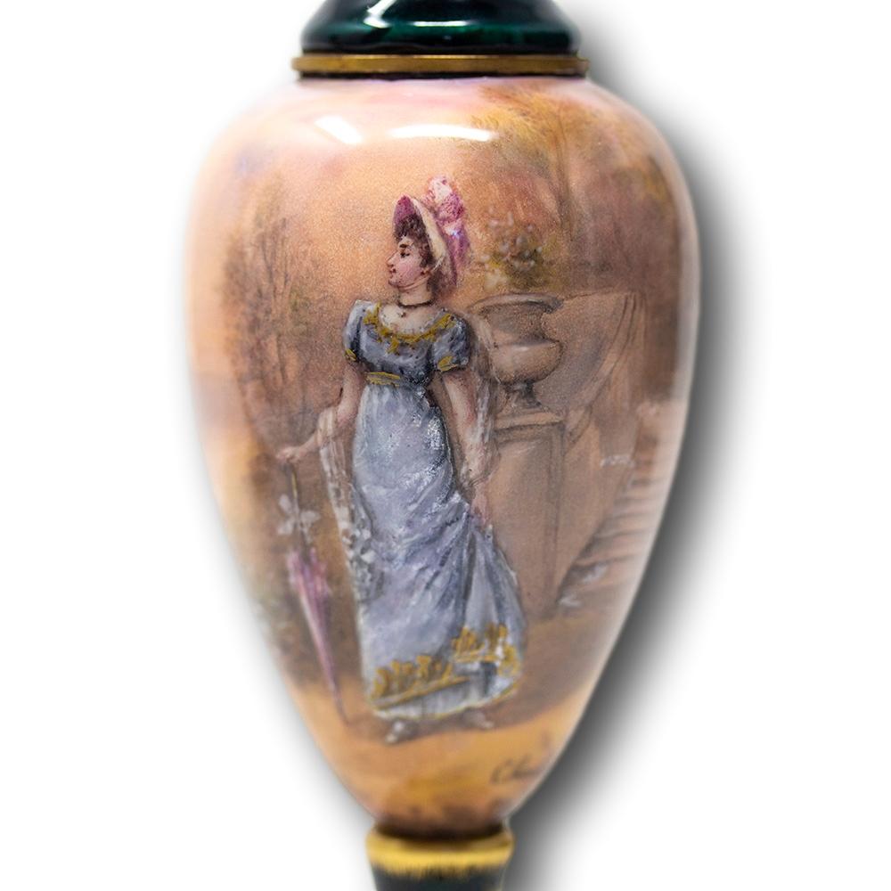 Métal Paire de vases français anciens en émail de Limoges en vente