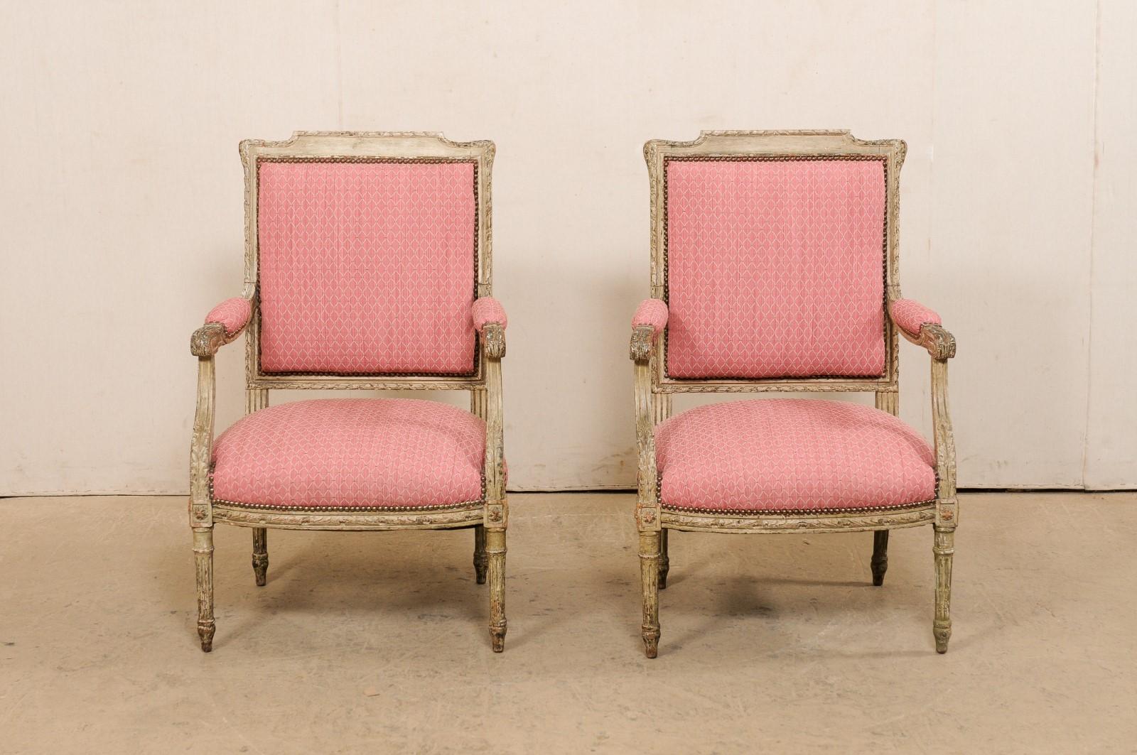 Antique French Pair of Louis XV Style Fauteuil Armchairs w/Original Wood Finish For Sale 7