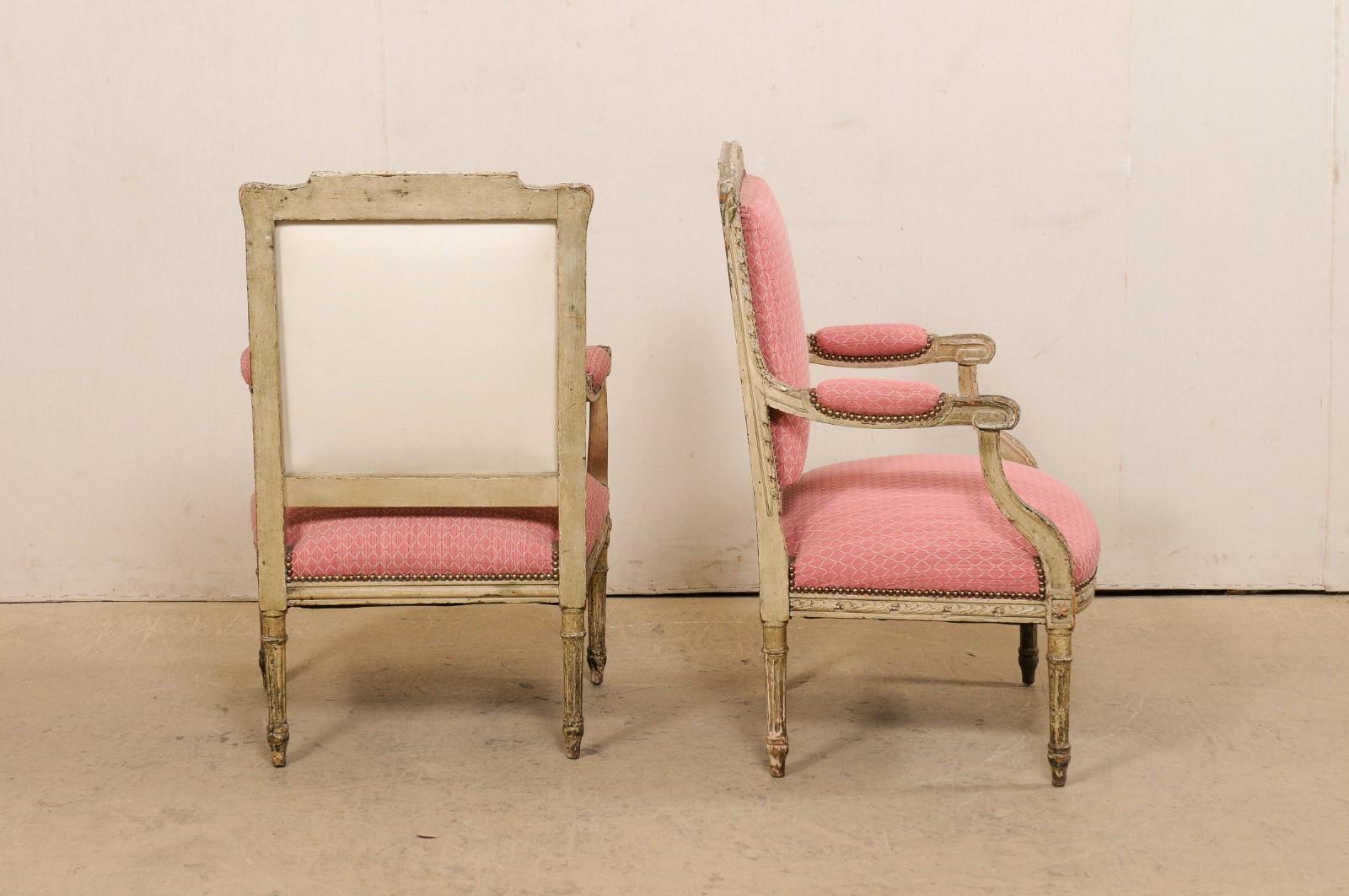 Antique French Pair of Louis XV Style Fauteuil Armchairs w/Original Wood Finish For Sale 4