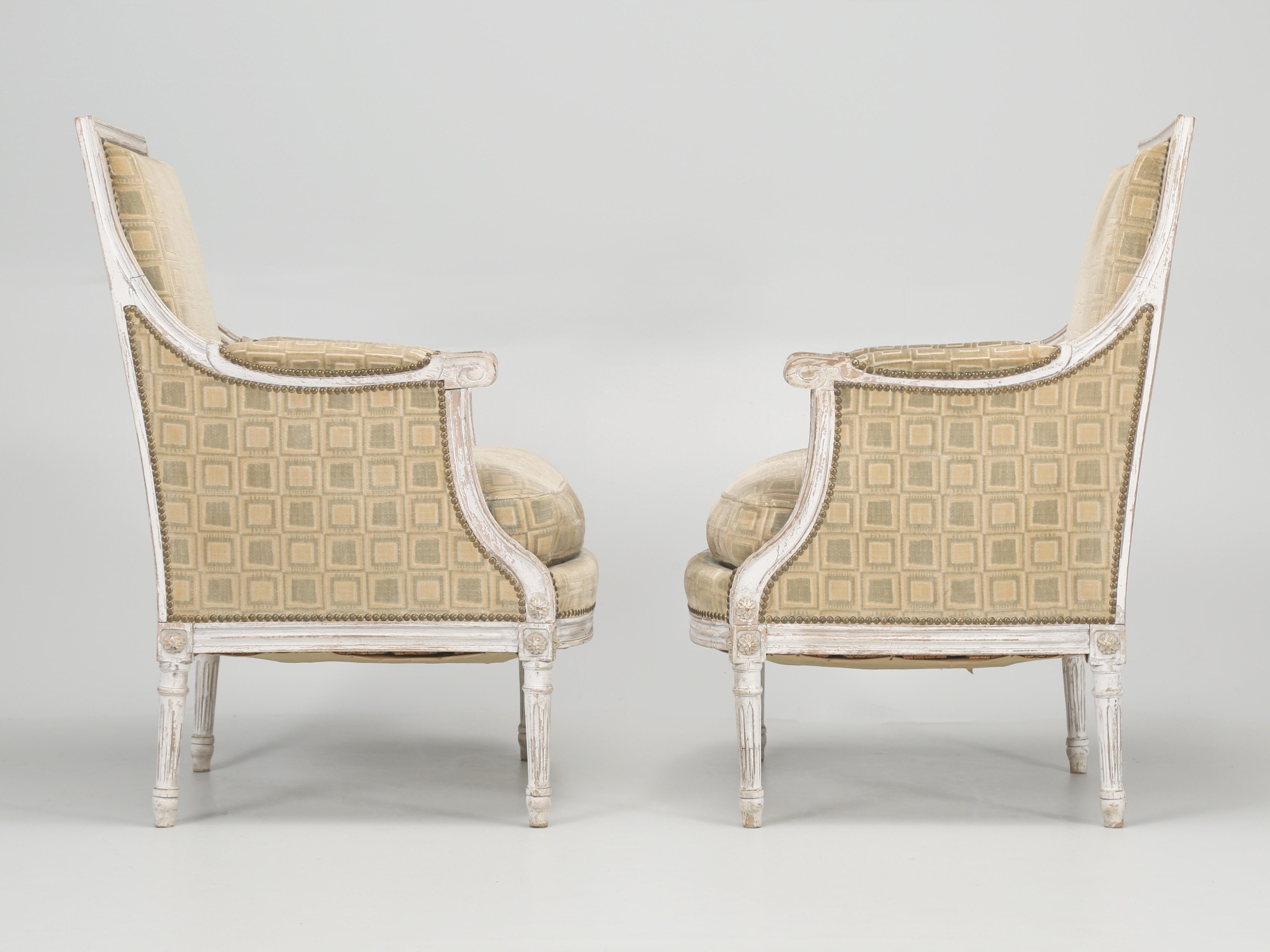 Antique French Pair of Louis XVI Style Bergère Chairs Original Paint Unrestored  5