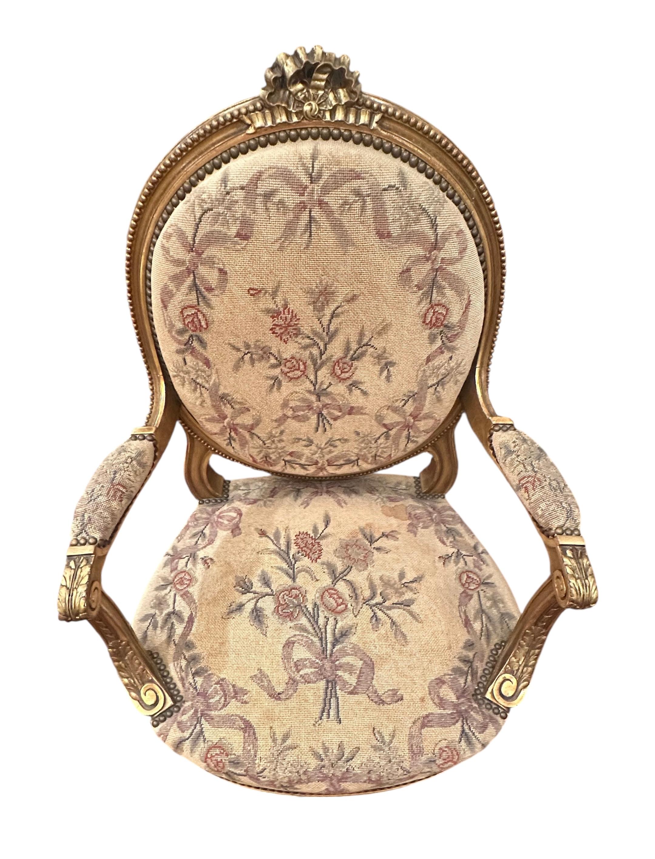 Antique French Pair of Louis XVI Style Carved Giltwood Fauteuils In Good Condition For Sale In Vero Beach, FL