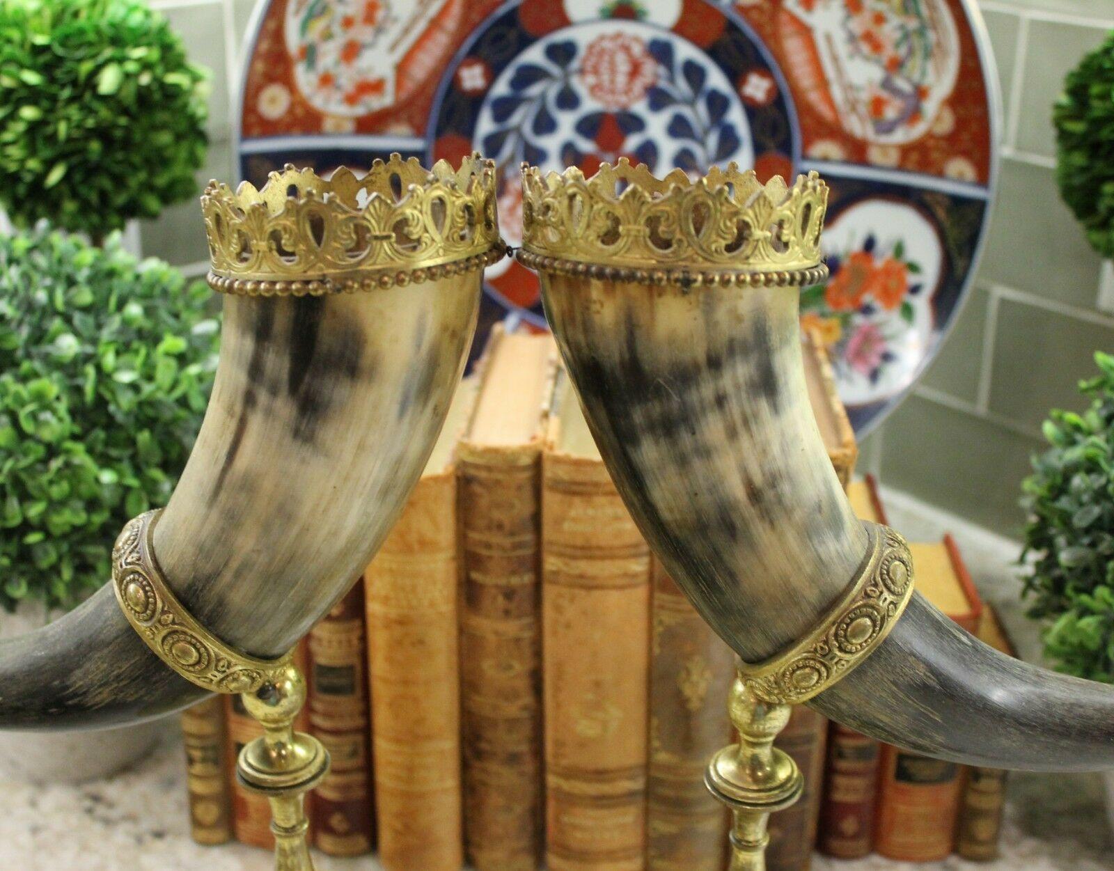 Antique French Pair Trophy Drinking Horns Hunt Epergne Renaissance Brass Statue In Good Condition In Tyler, TX