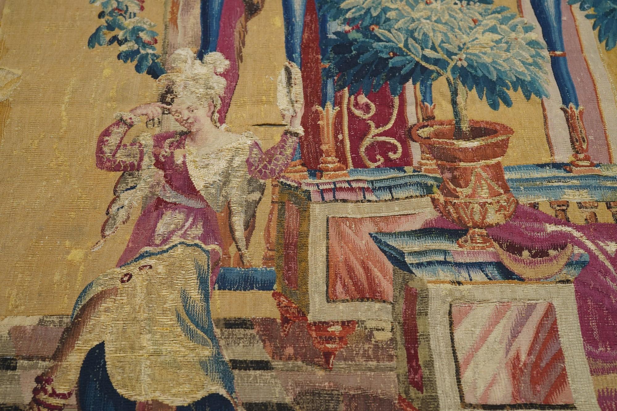 Antiker französischer Wandteppich mit Täfelung 3'11'' x 7'8'' im Angebot 1