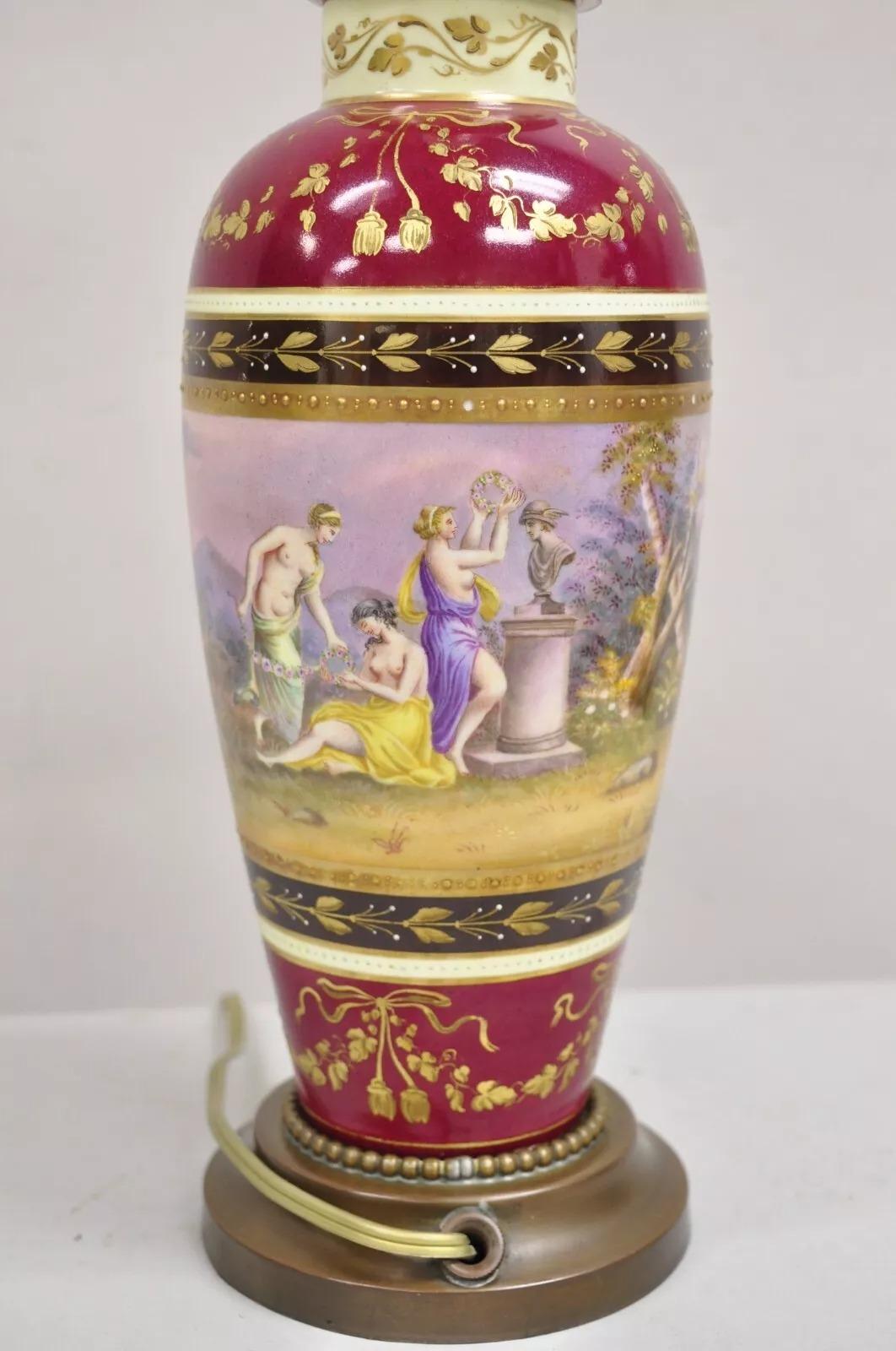 Antique French Paris Porcelain Figural Red Hand Painted Small Table Lamp In Good Condition For Sale In Philadelphia, PA