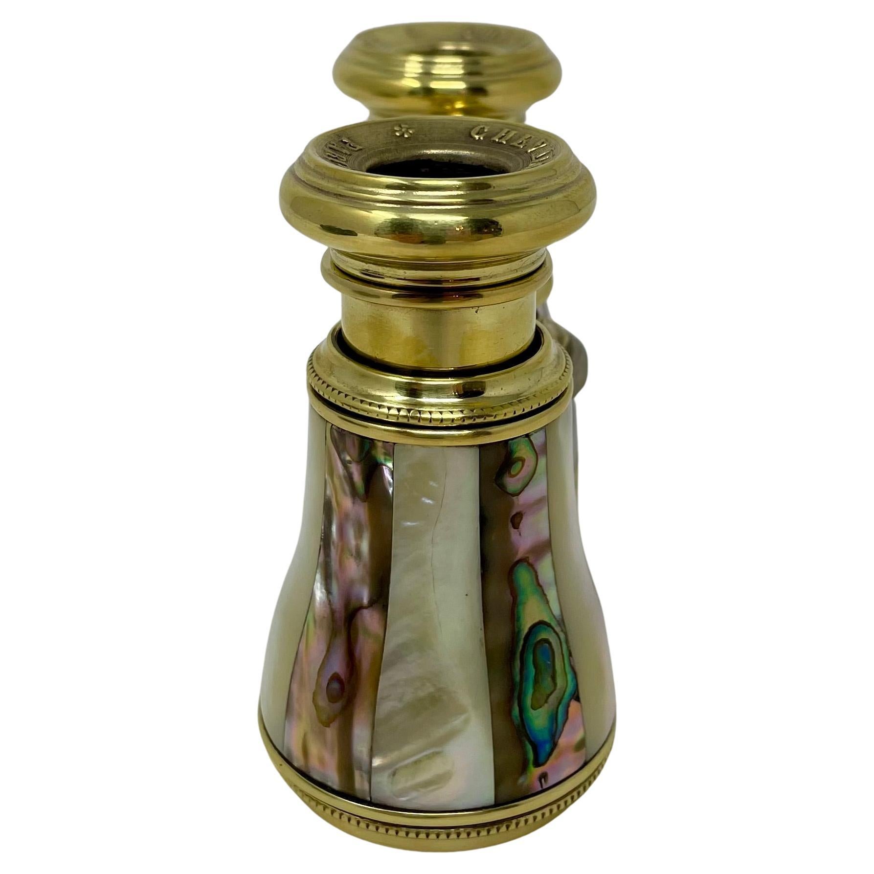 Antique French Parisian Mother-of-Pearl & Abalone Opera Glasses, Circa 1890. In Good Condition For Sale In New Orleans, LA