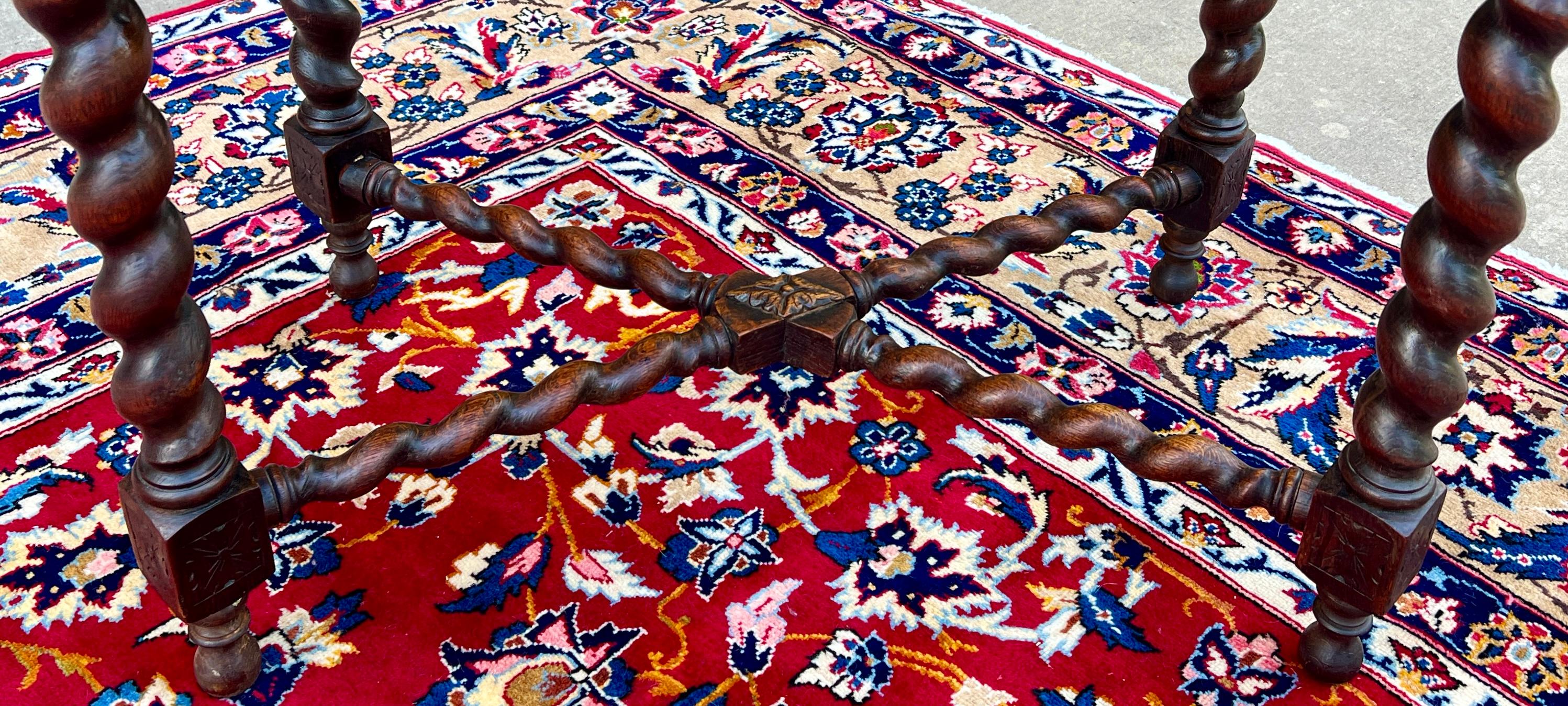 Table de salon française ancienne BARLEY TWIST Renaissance Revival CHERUBS chêne 19ème siècle en vente 6