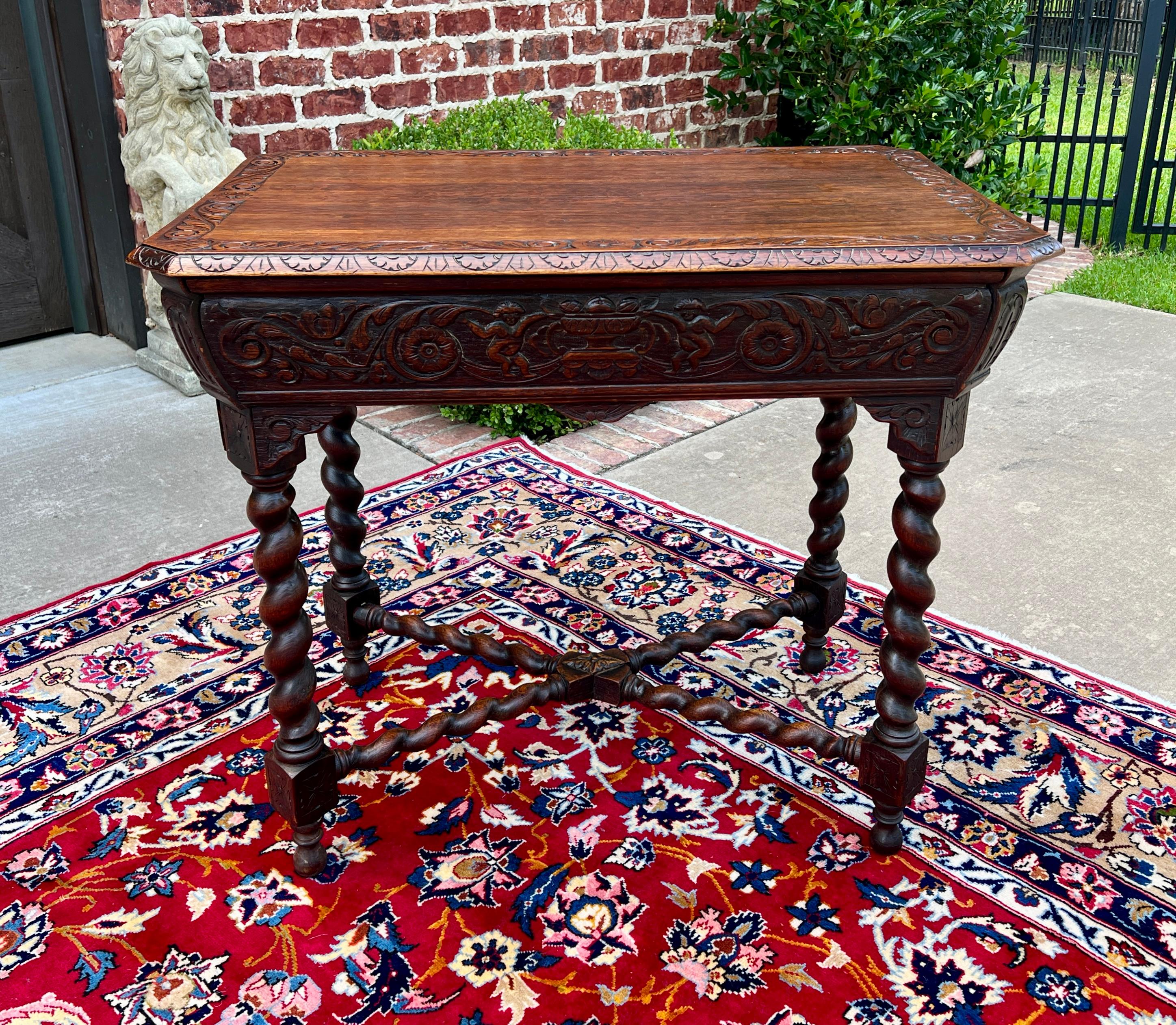 Chêne Table de salon française ancienne BARLEY TWIST Renaissance Revival CHERUBS chêne 19ème siècle en vente