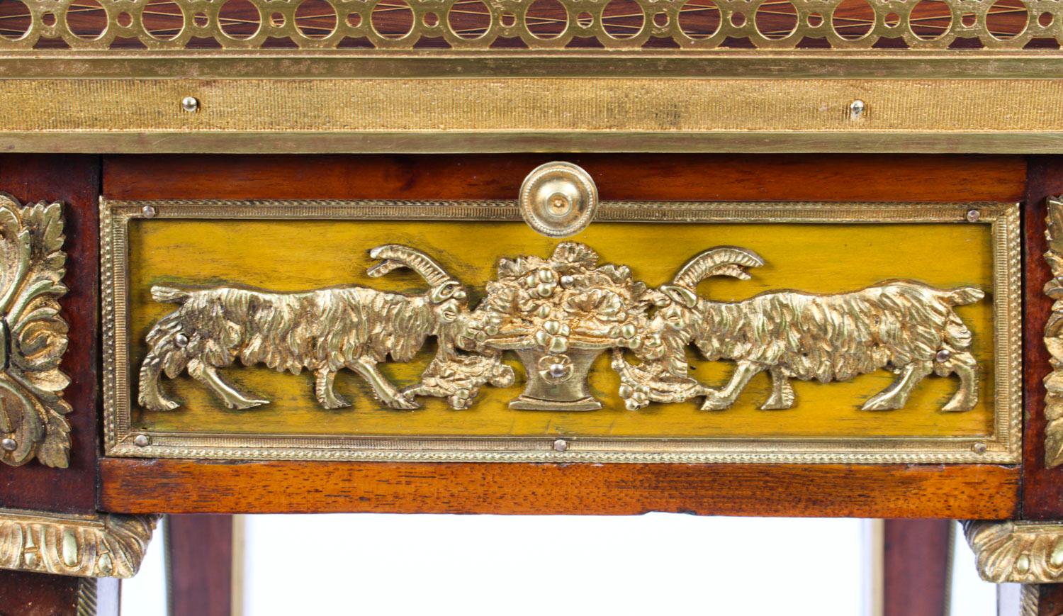 Ancien support de parqueterie français monté en bronze doré attribué à Franois Linke, 19ème siècle en vente 2