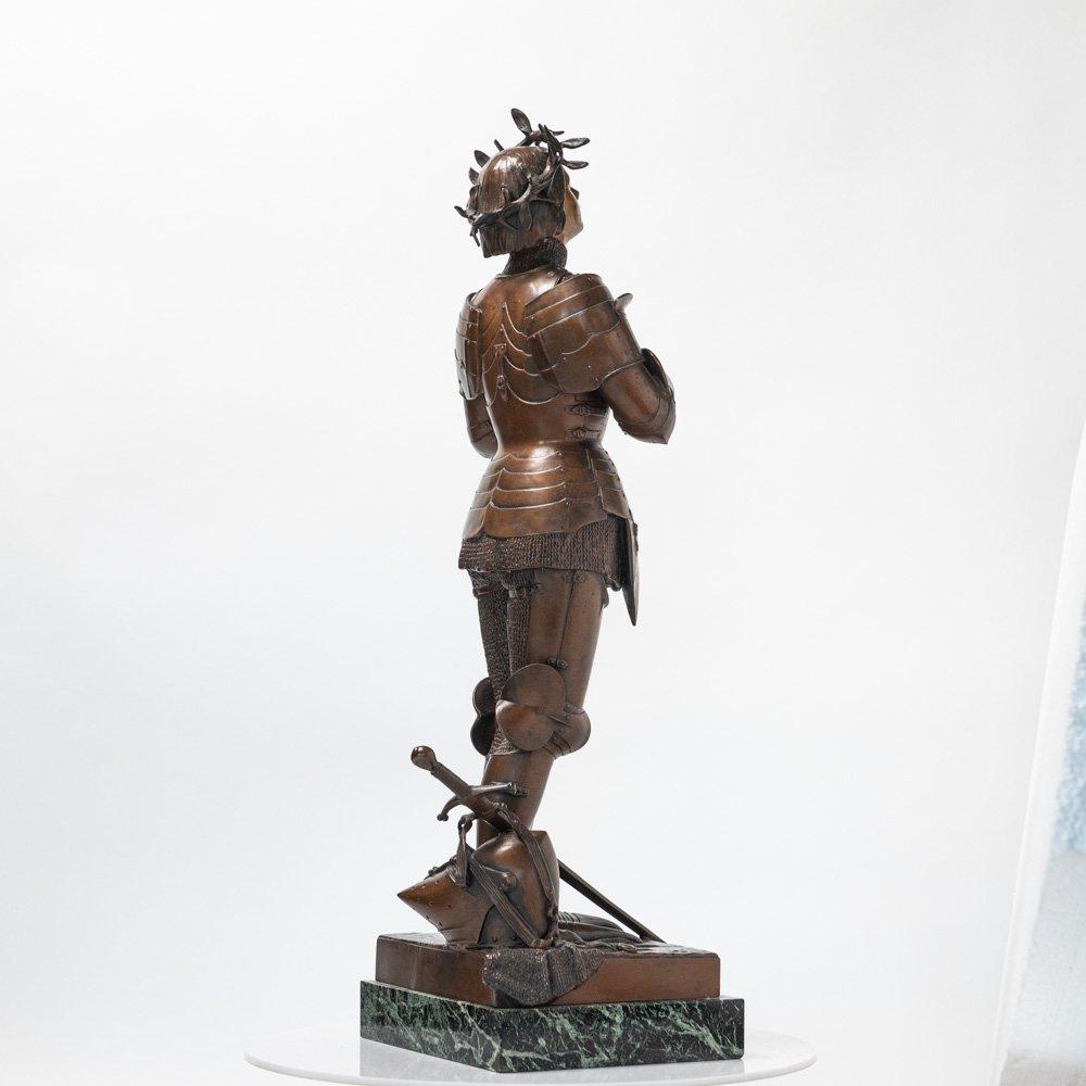 Antique French Patinated Spelter Sculpture. Jehanne D’arc In Good Condition For Sale In Victoria, BC