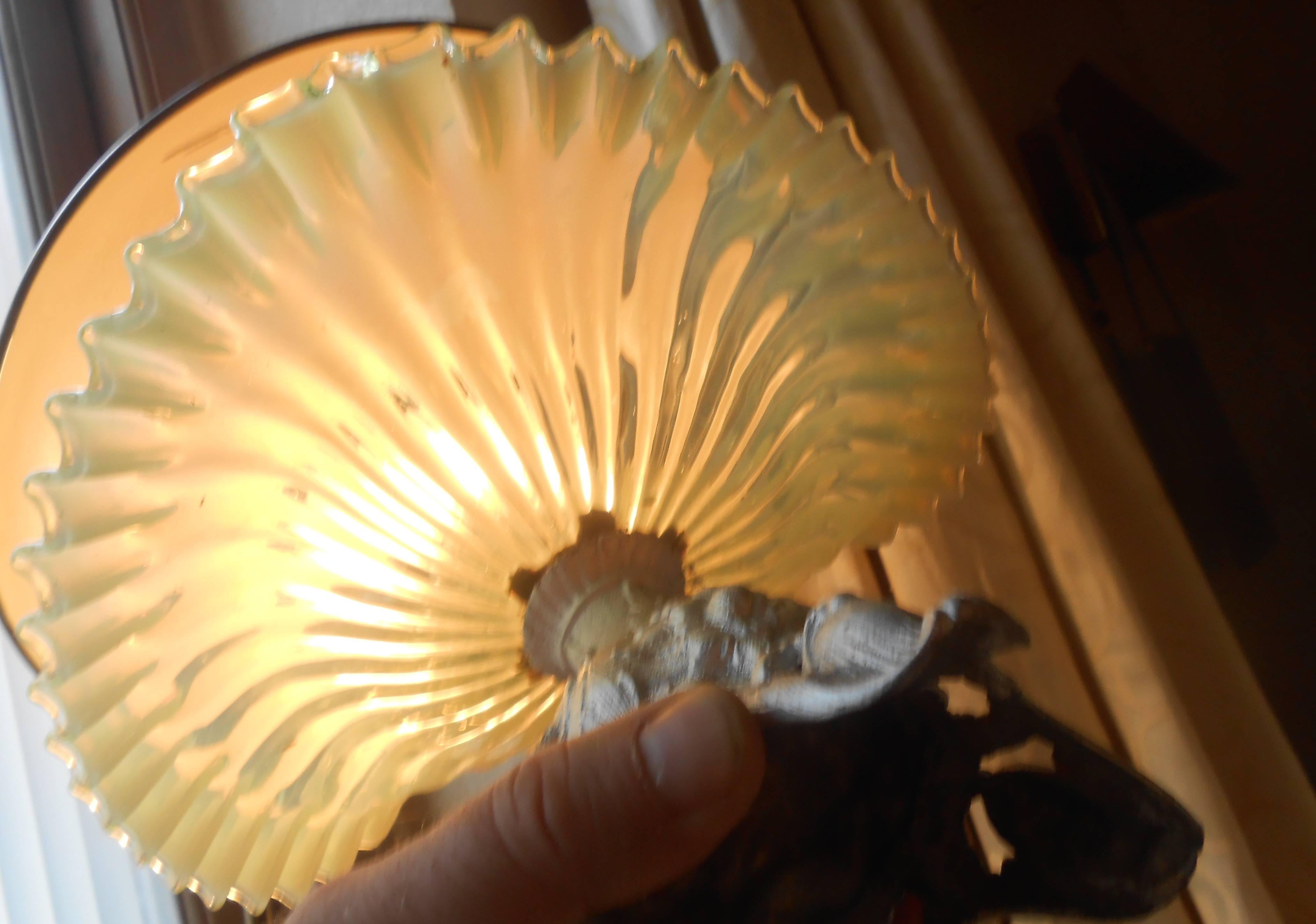 Painted Antique French Pedestal Bowl in Opalescent Fluted Glass and Wrought Iron, 1900s For Sale