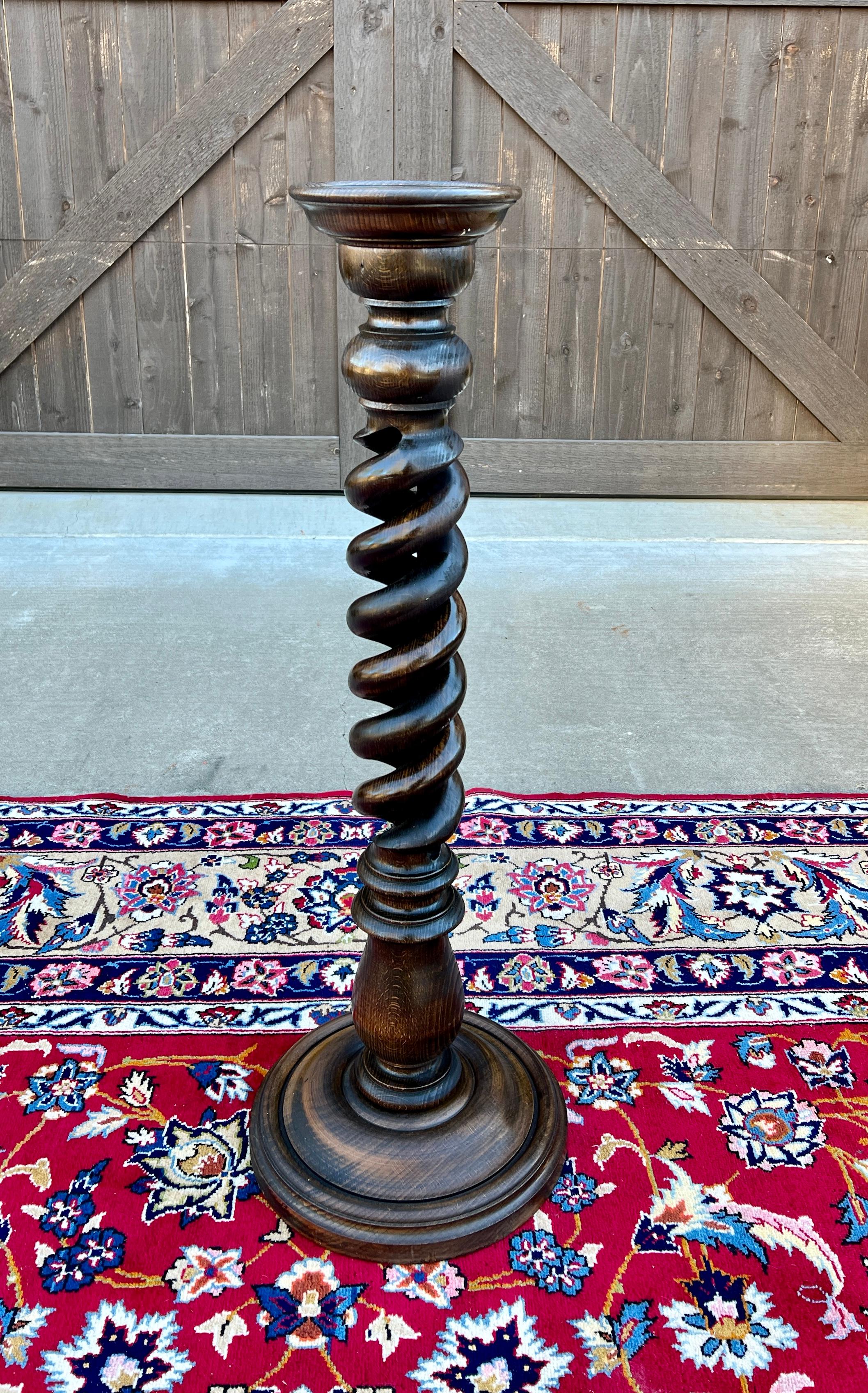 CHARMING Antique French Barley Twist Plant or Fern Stand, Pedestal or Display Table~~Open Twist~~c. 1930s 

 French dark oak pedestal or plant stand with 4