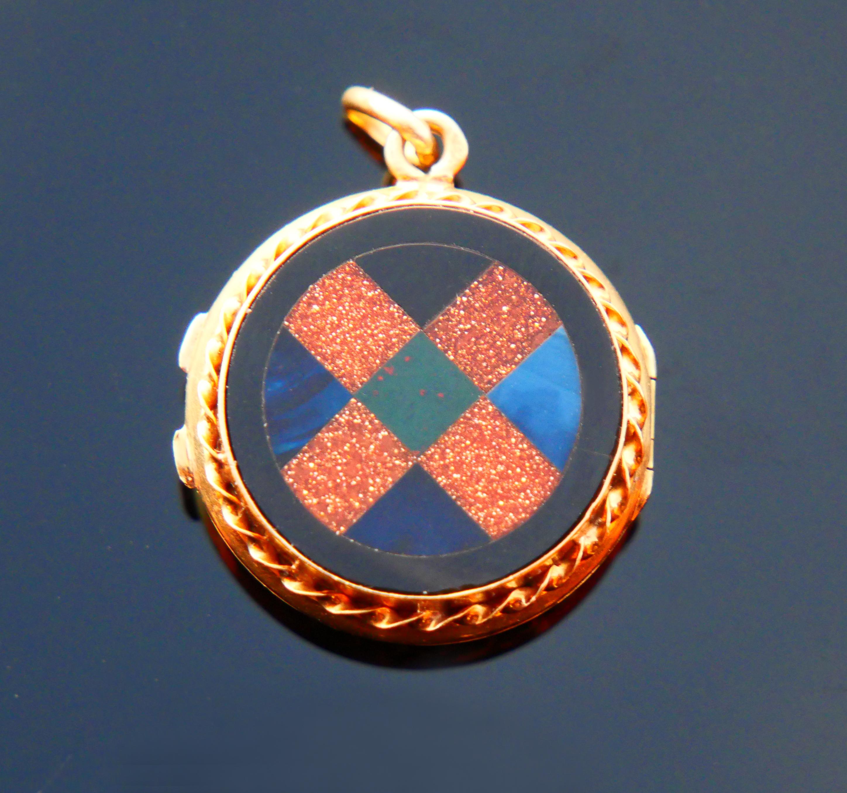 Antique French Pendant Locket Micromosaic natural stones solid 18K Gold  / 9.2 g For Sale 9