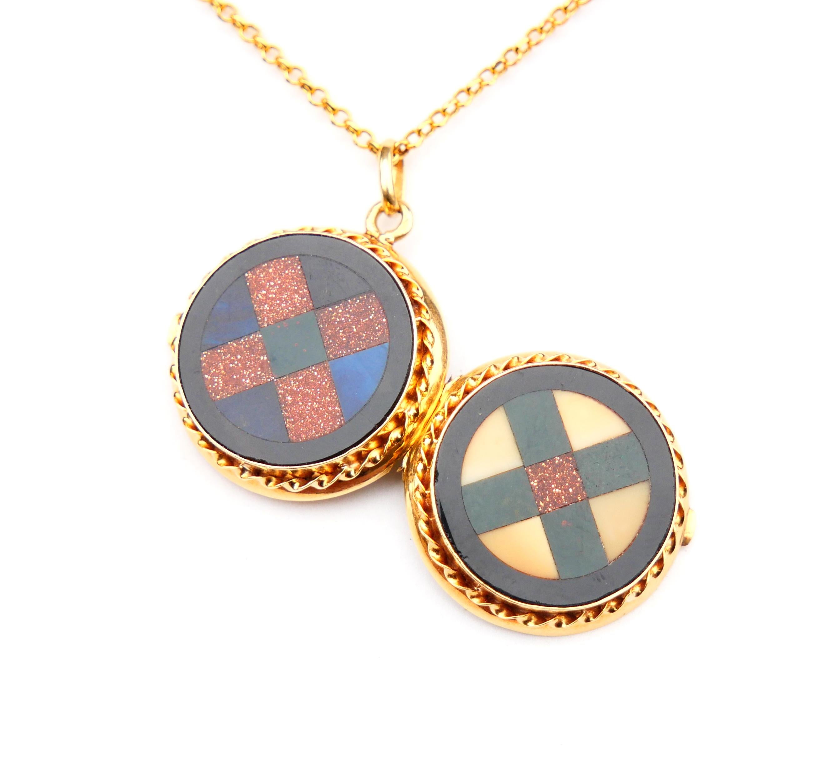 Antique French Pendant Locket Micromosaic natural stones solid 18K Gold  / 9.2 g For Sale 1
