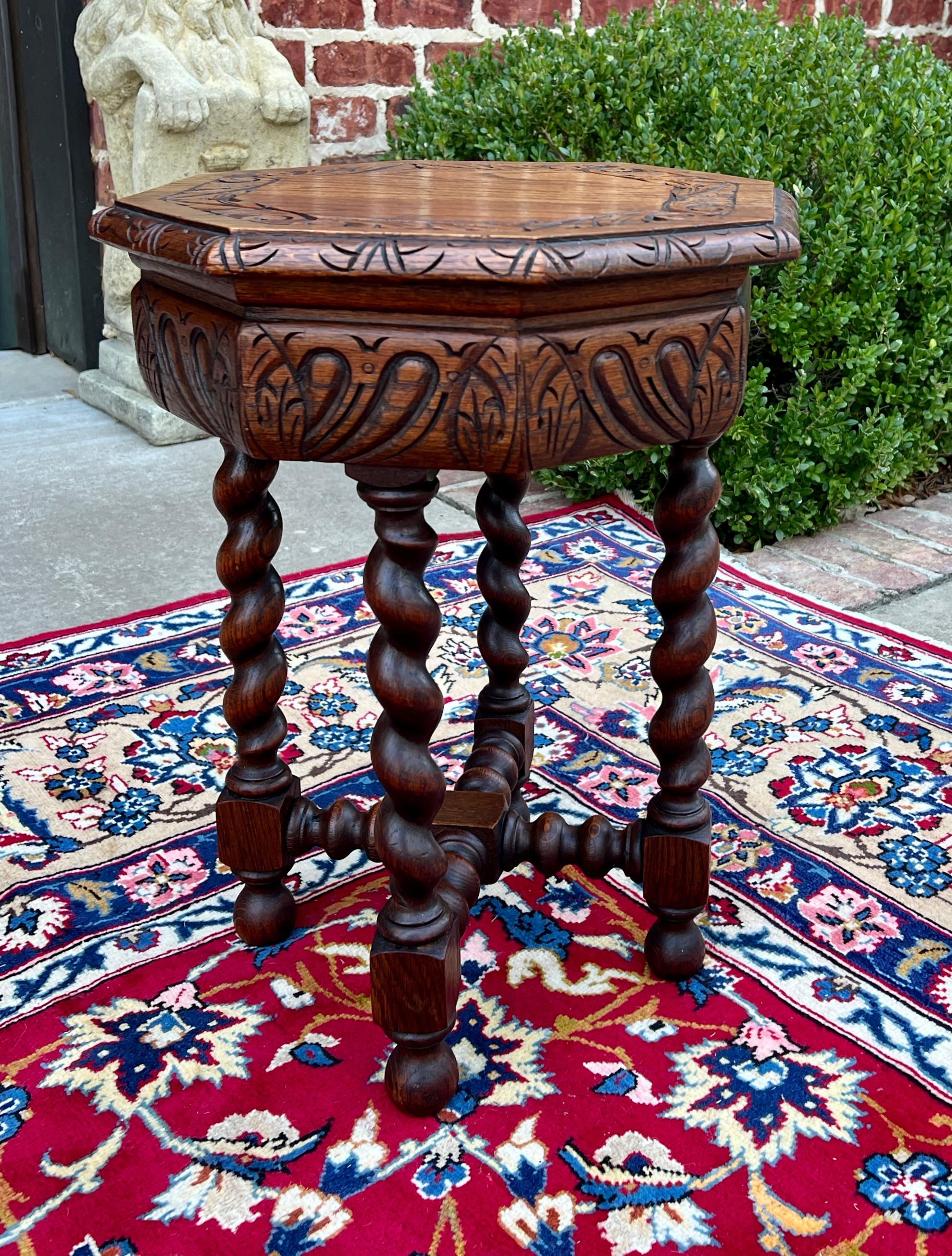Antique French Petite BARLEY TWIST Octagonale Renaissance Revival Oak 19th 7