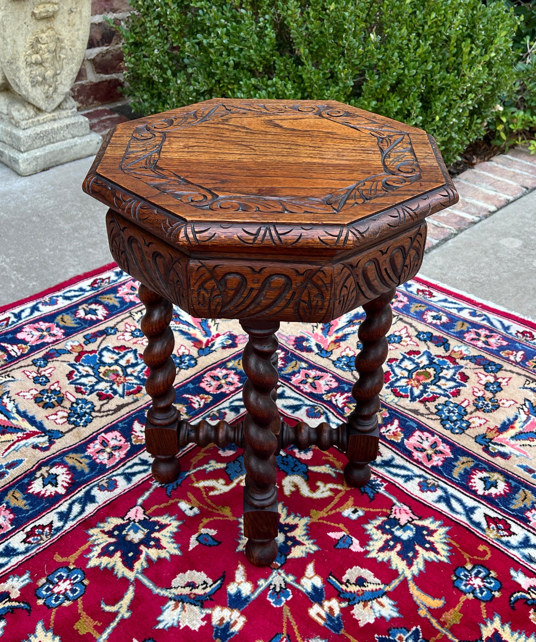 Antique French Petite BARLEY TWIST Octagonal Renaissance Revival Oak 19th In Good Condition In Tyler, TX