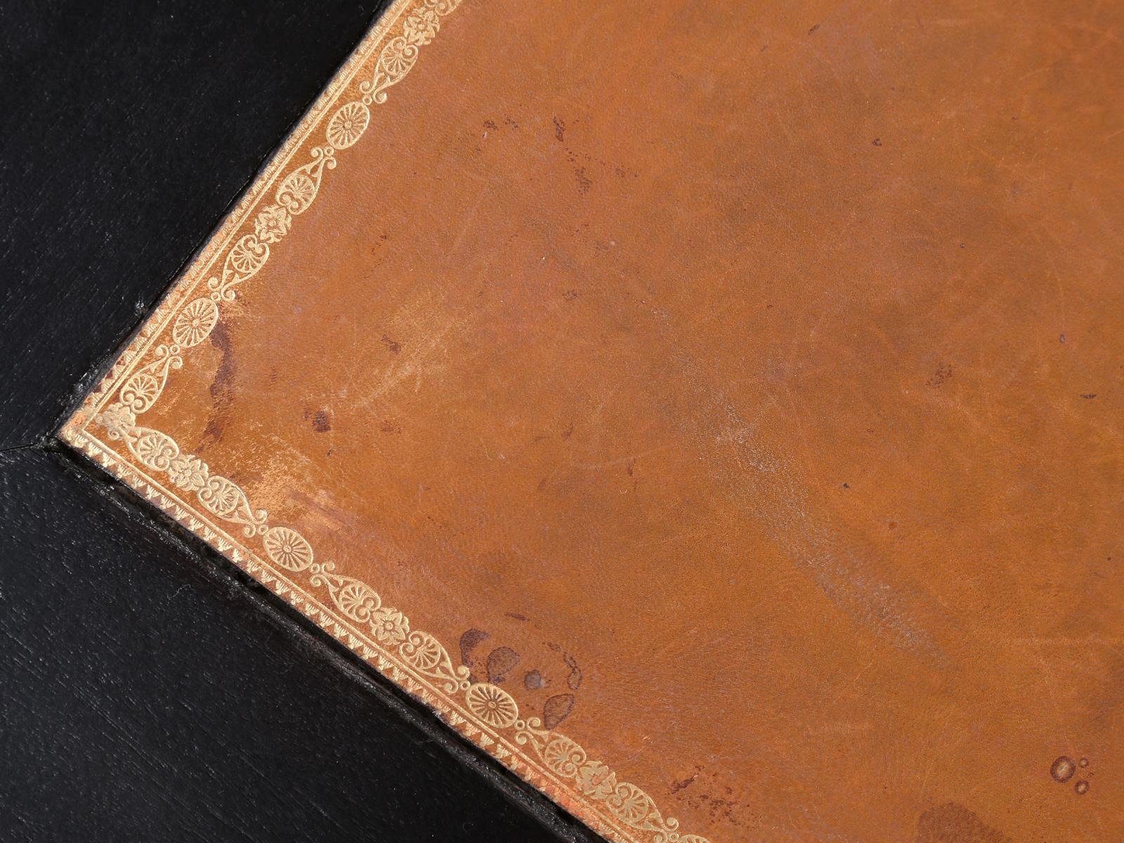 Antique French Petite Ebonized Ladies Writing Table, or Small Side Table or Desk In Good Condition In Chicago, IL