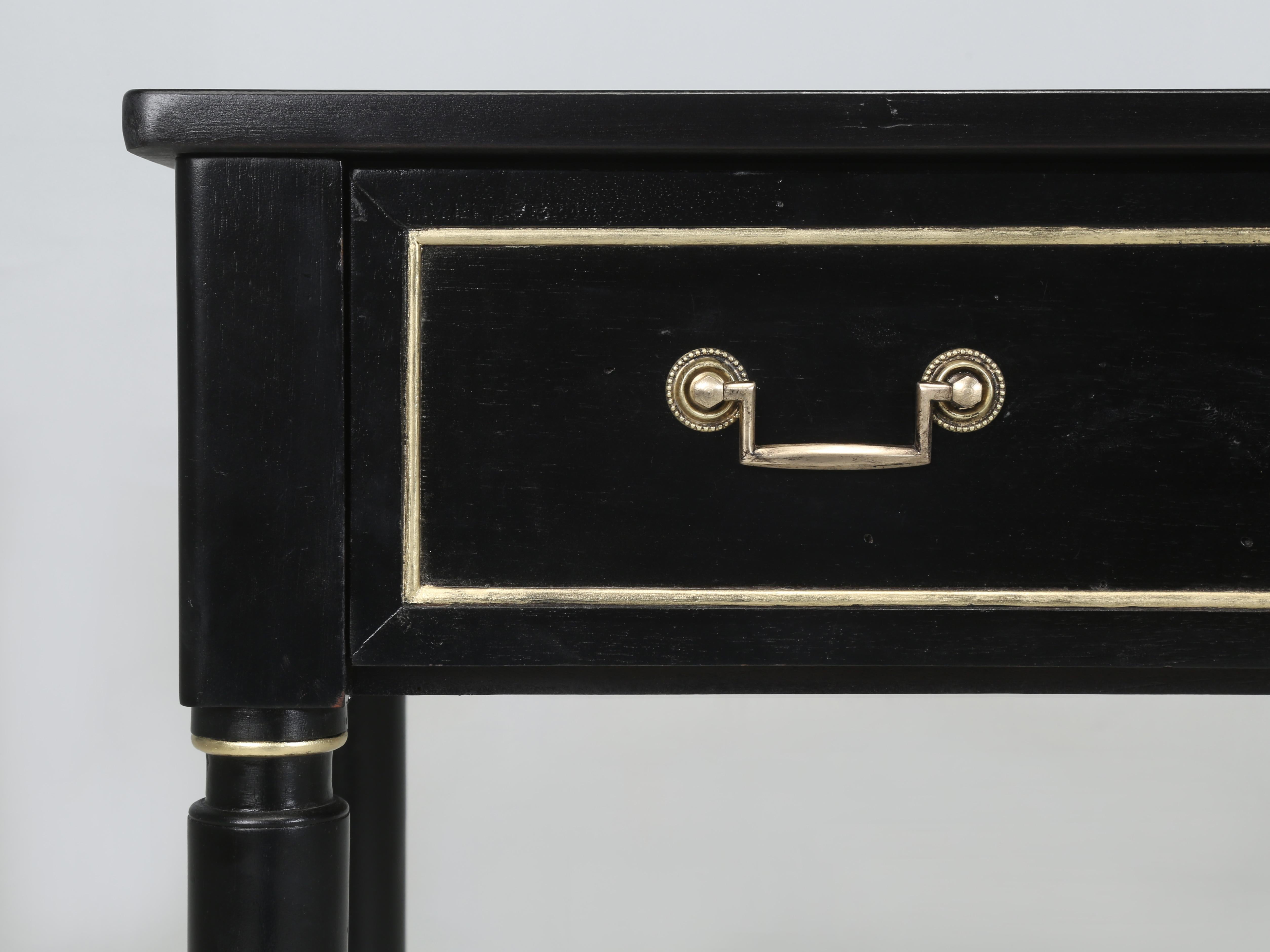 Antique French Petite Louis XVI Console Table o Ladies Writing Table Ebonizzato in vendita 2