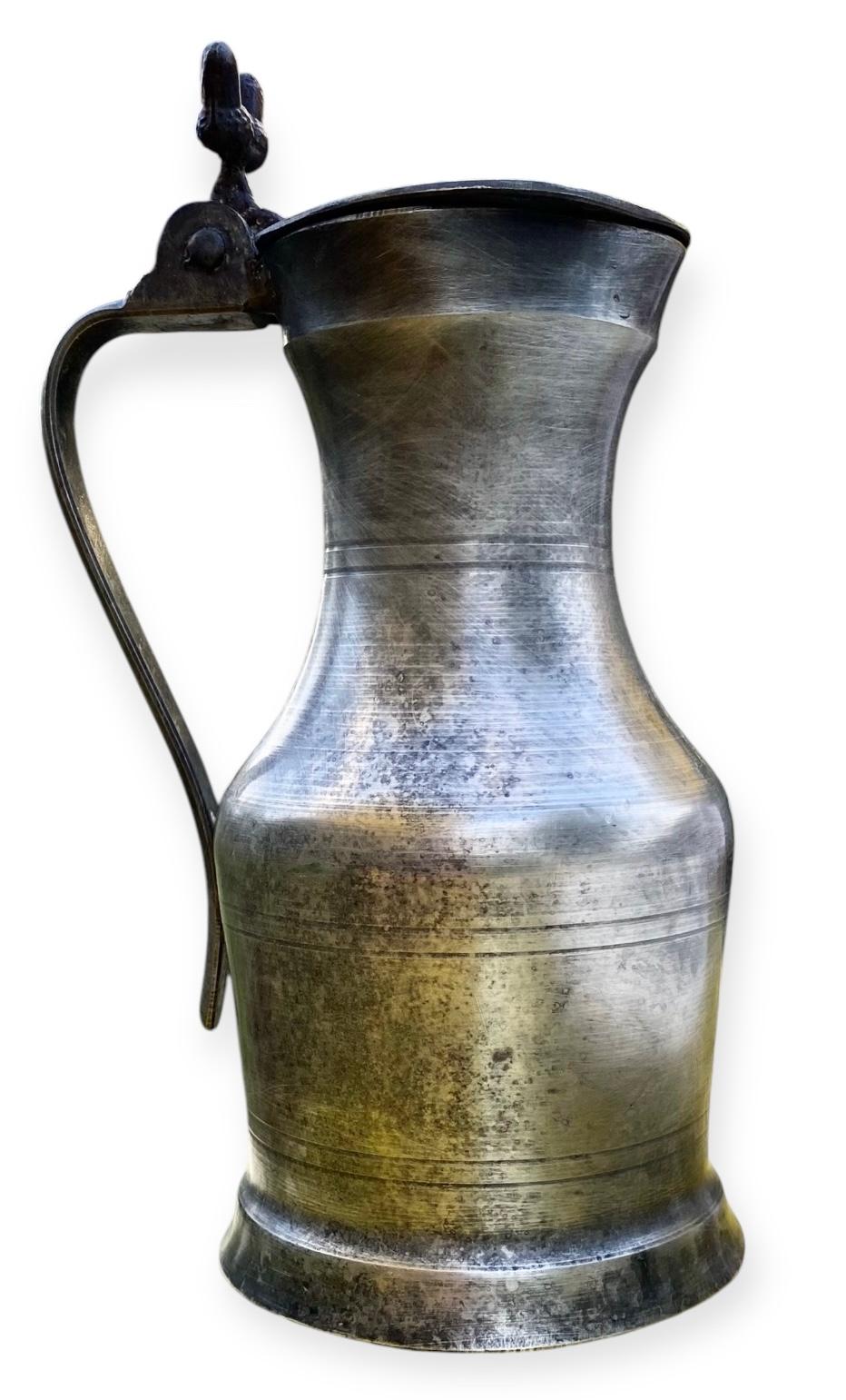 Antique French Pewter Flagon Lidded Pitcher (brocca con coperchio) In condizioni buone in vendita a New Orleans, LA