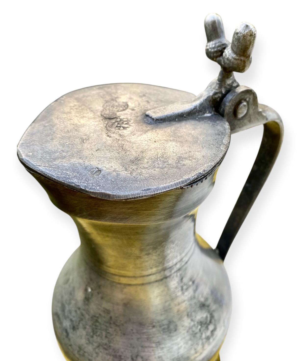 XIX secolo Antique French Pewter Flagon Lidded Pitcher (brocca con coperchio) in vendita