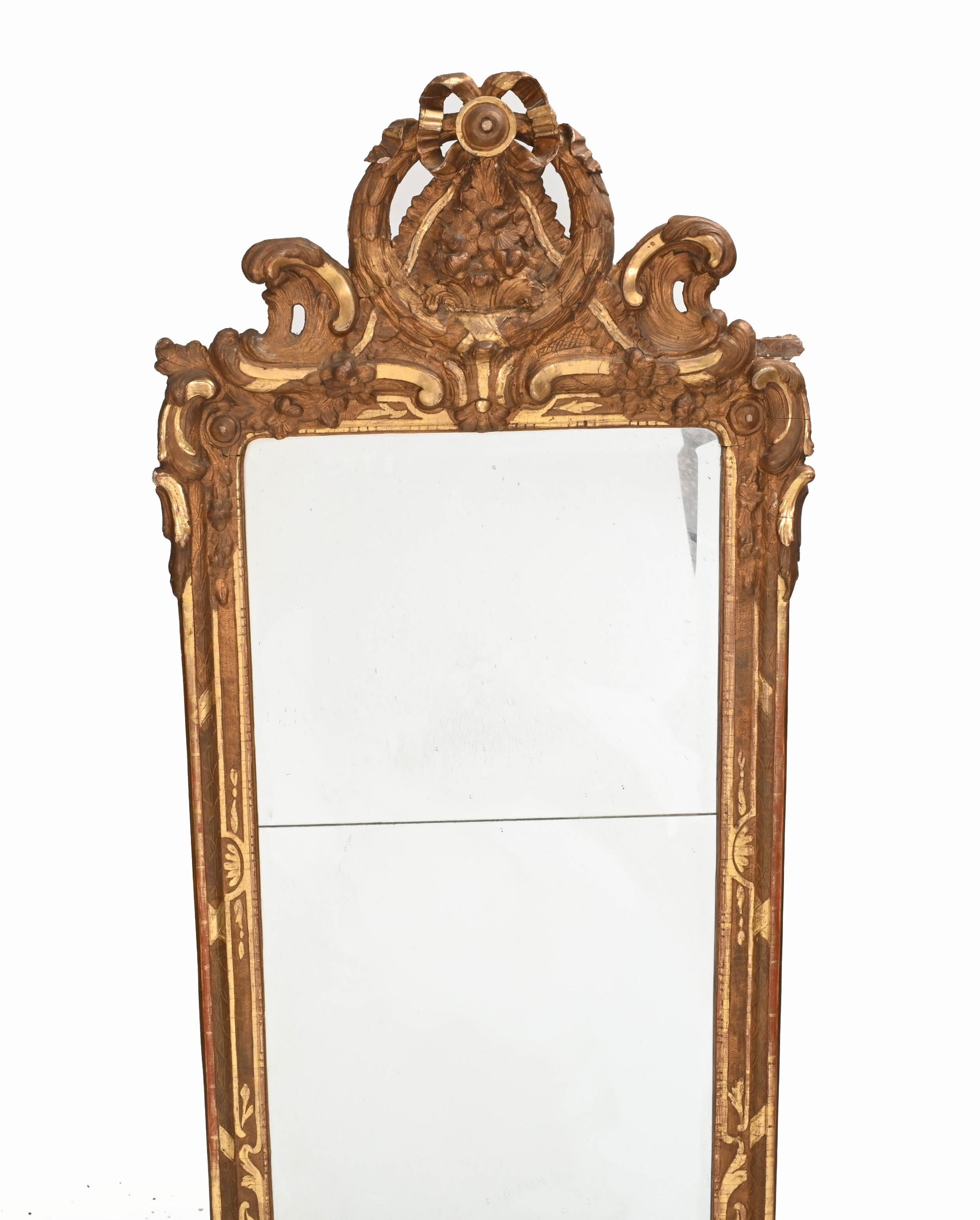 Wonderful antique French gilt pier mirror
We date this to circa 1860, great interiors piece
Glass is light and blemish free, ready to add space and light to any room
Some of our items are in storage so please check ahead of a viewing to see if it