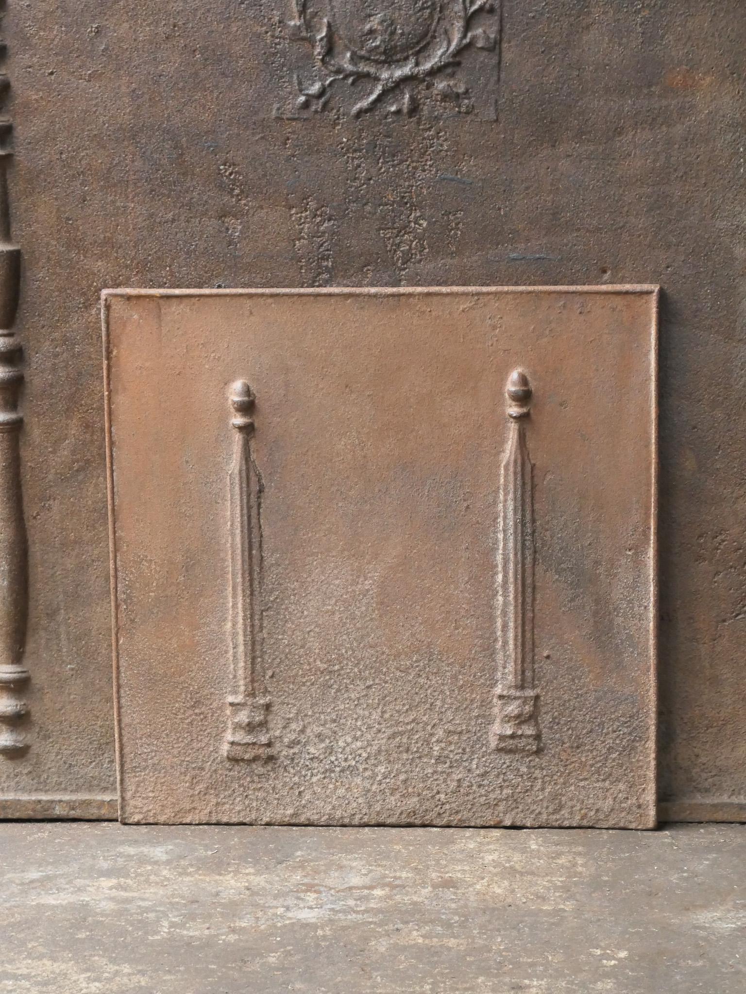 Antike französische „Pillars of Freedom“-Kaminsims / Rückwand, 18. - 19. Jahrhundert (Französisch) im Angebot