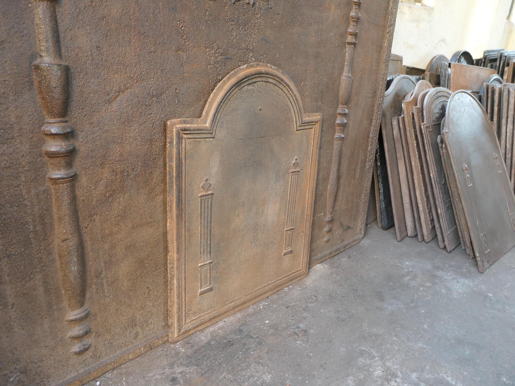 Plaque de cheminée française ancienne Pillars of Freedom, 18e - 19e siècle en vente 4
