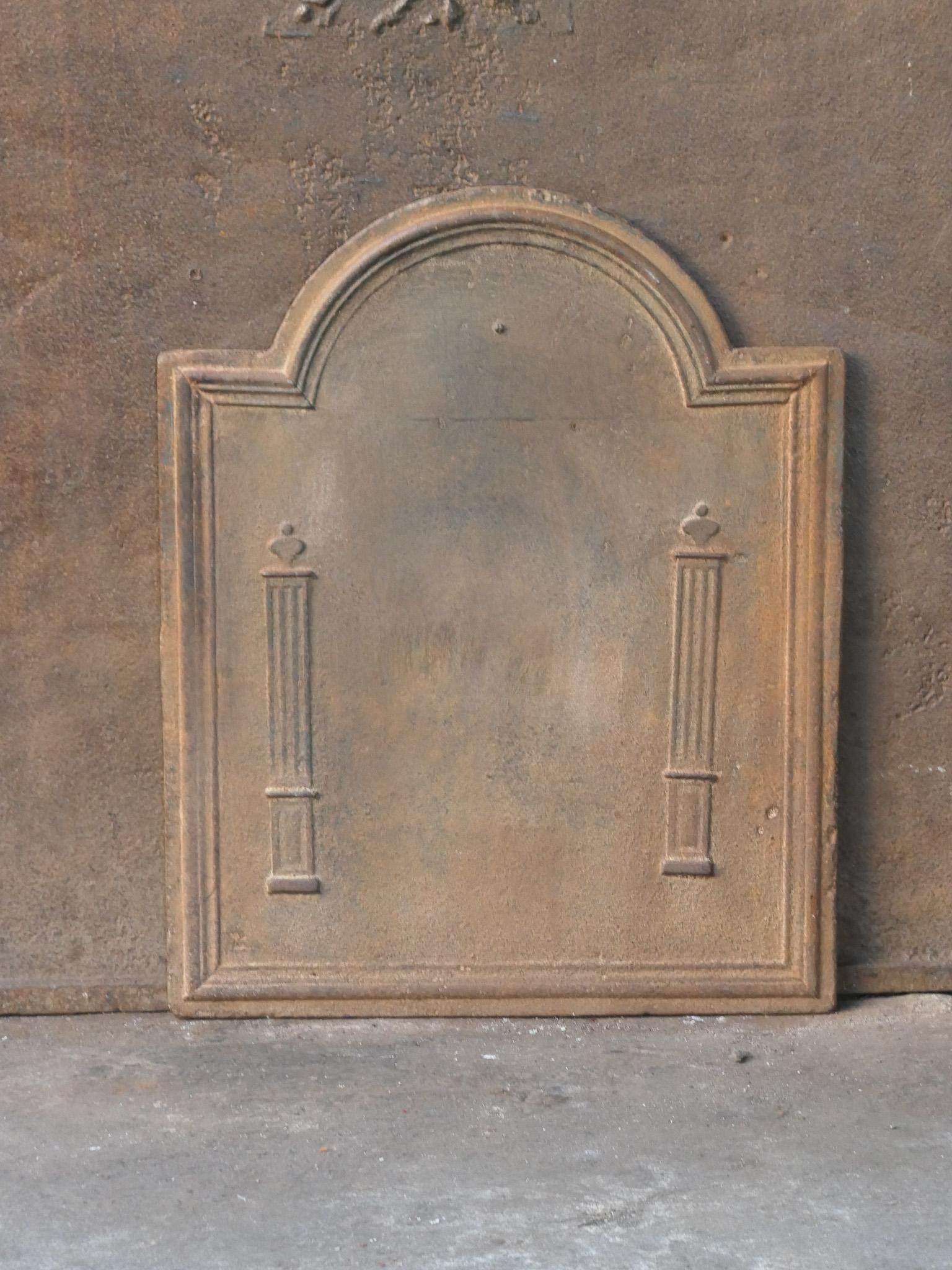 Néoclassique Plaque de cheminée française ancienne Pillars of Freedom, 18e - 19e siècle en vente