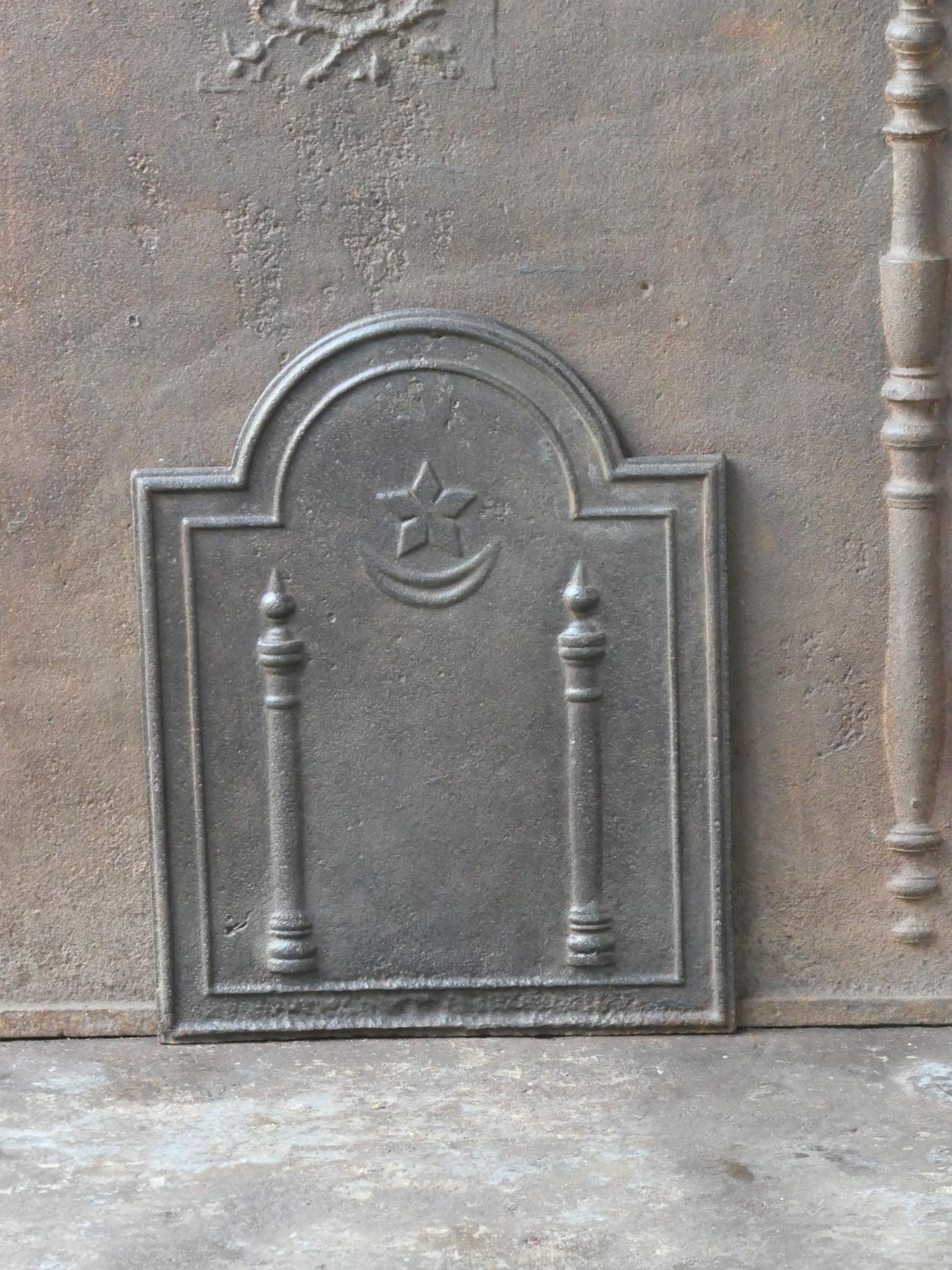 Antique French 'Pillars of Freedom' Fireback / Backsplash, 18th - 19th C. In Good Condition For Sale In Soest, NL
