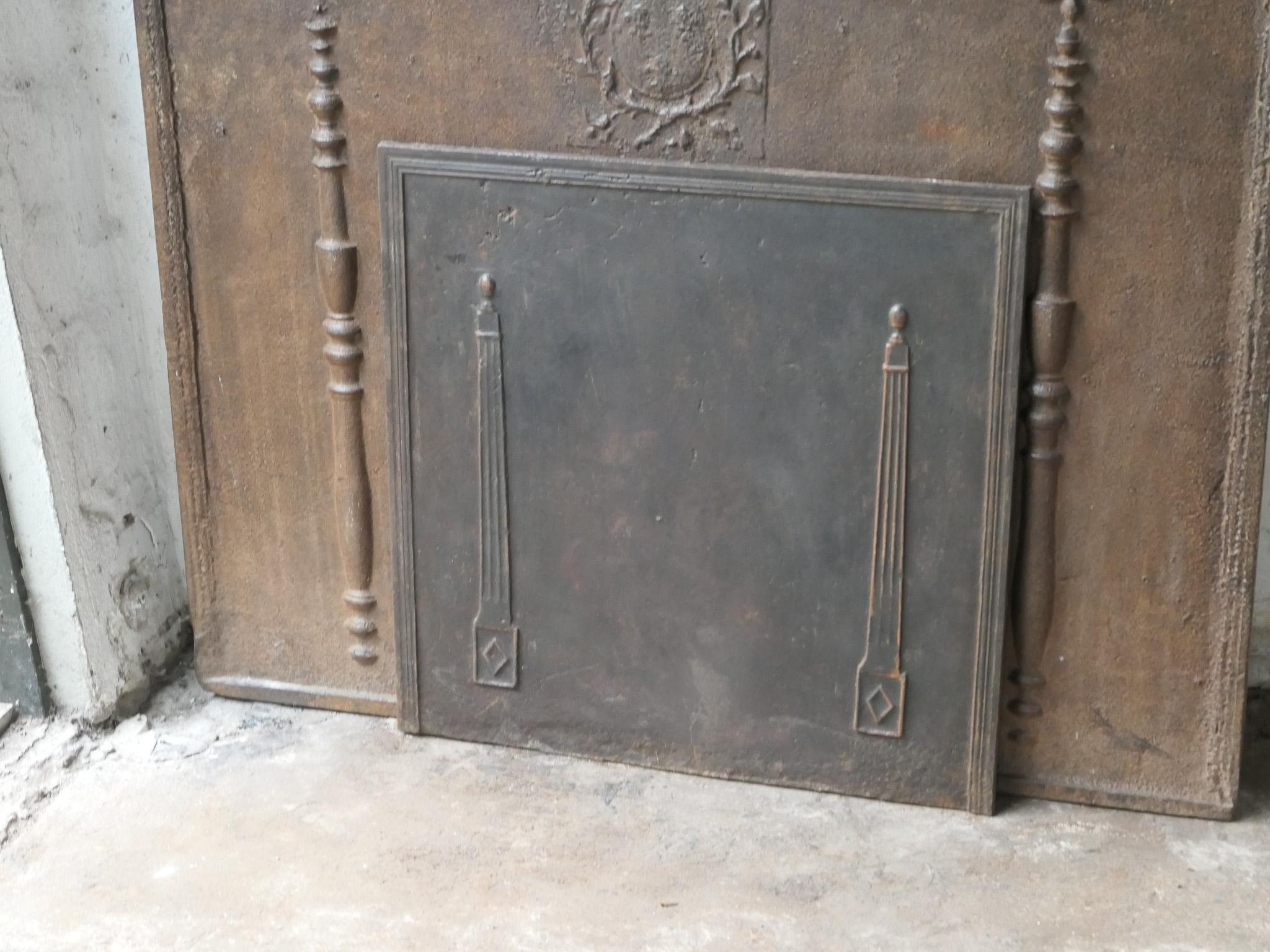 Antique French 'Pillars of Freedom' Fireback / Backsplash, 18th - 19th C. In Good Condition For Sale In Soest, NL