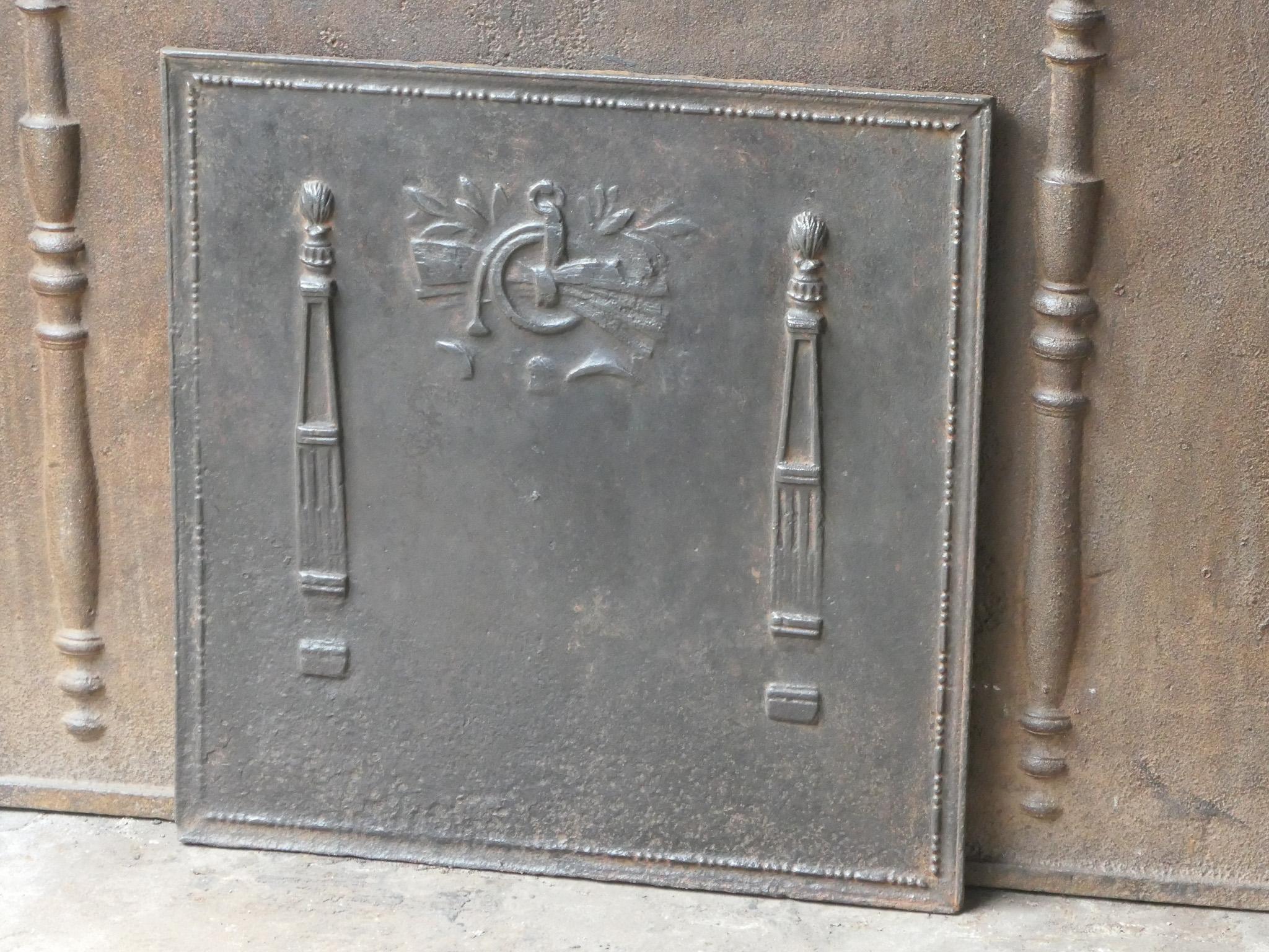 Antique French 'Pillars of Freedom' Fireback / Backsplash, 18th - 19th C. In Good Condition For Sale In Soest, NL