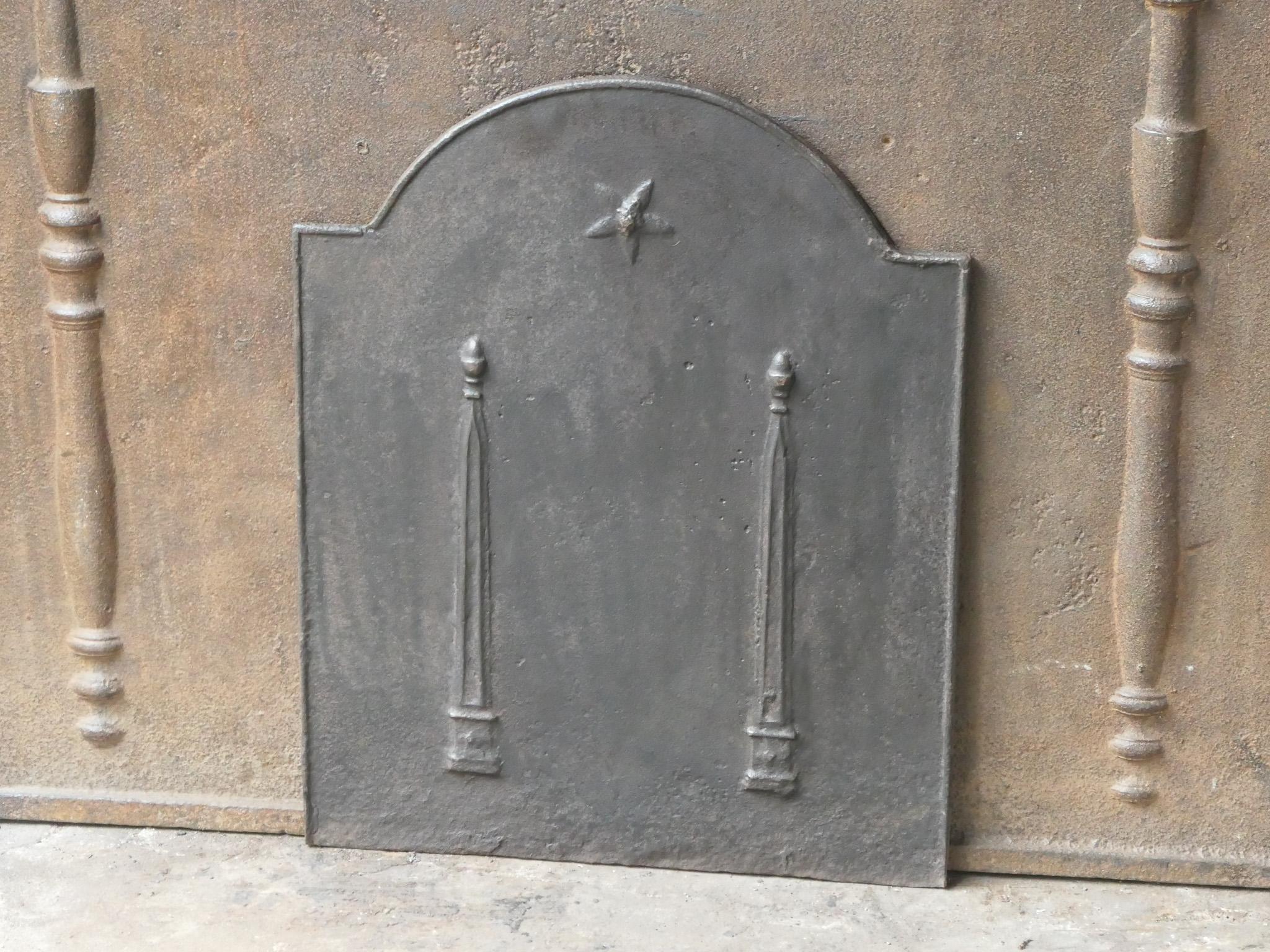 Antique French 'Pillars of Freedom' Fireback / Backsplash, 18th - 19th C. In Good Condition For Sale In Soest, NL