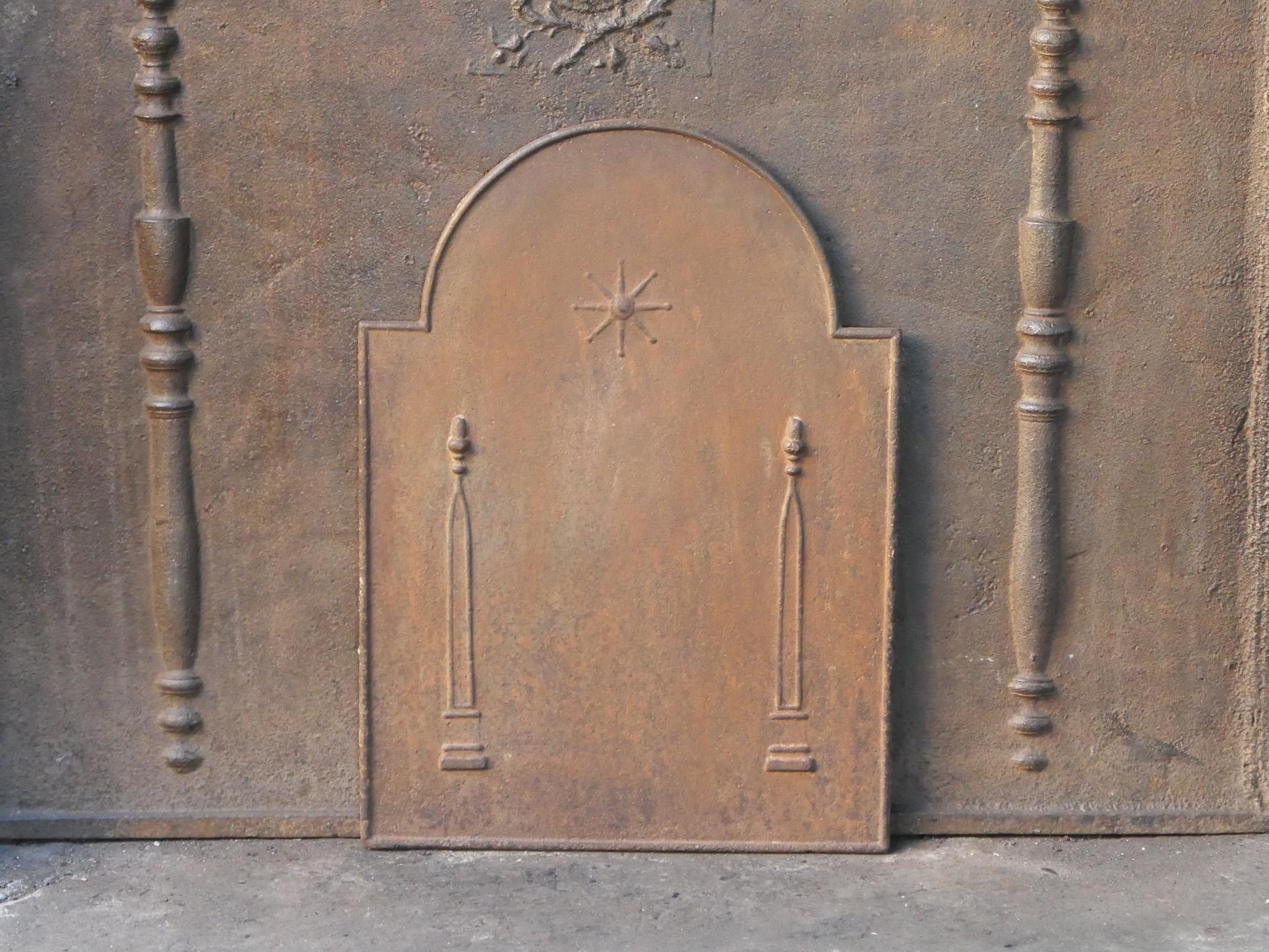 Antique French 'Pillars of Freedom' Fireback / Backsplash, 18th - 19th C. In Good Condition For Sale In Soest, NL