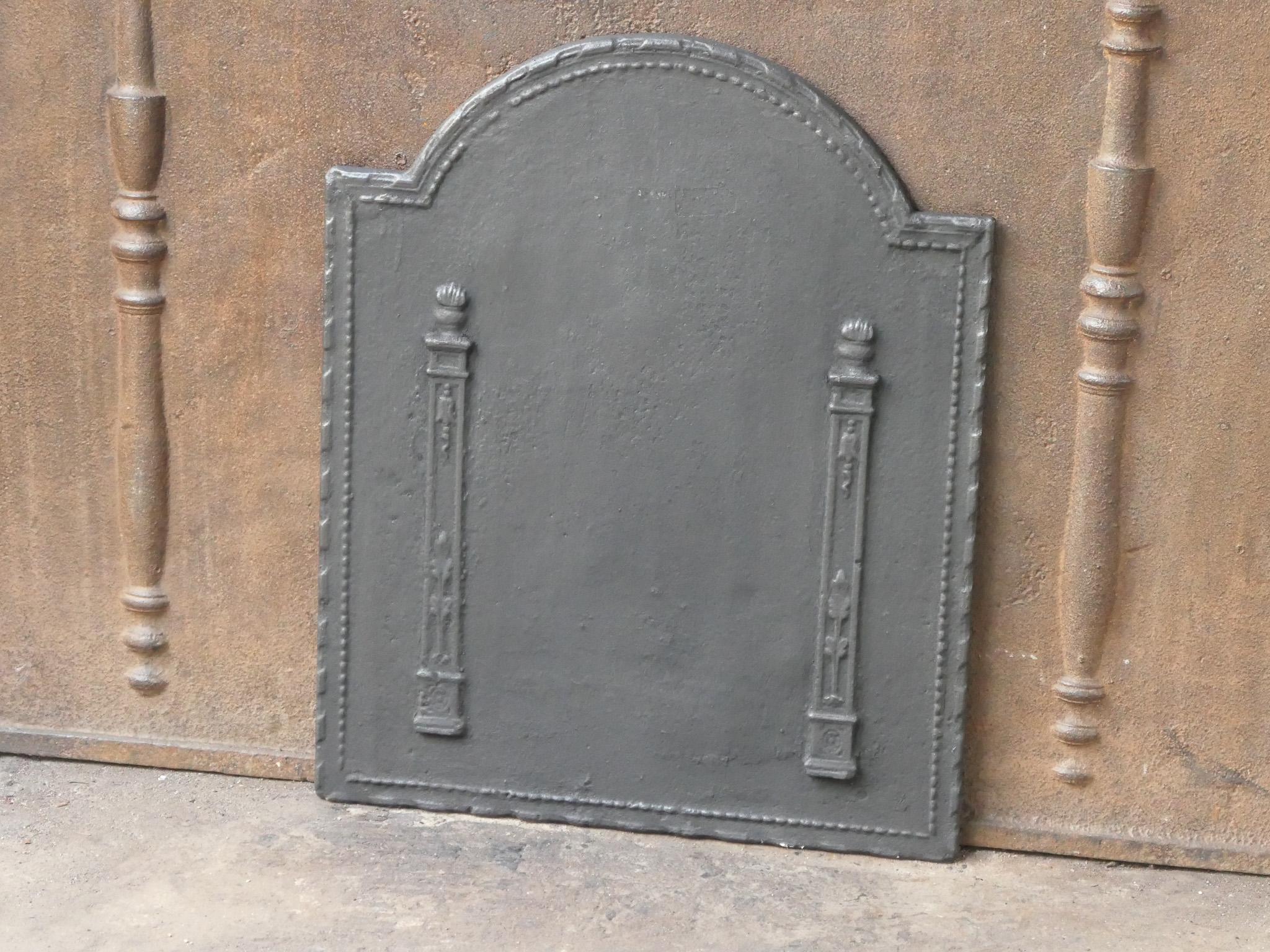 Antique French 'Pillars of Freedom' Fireback / Backsplash, 18th - 19th C. In Good Condition For Sale In Soest, NL