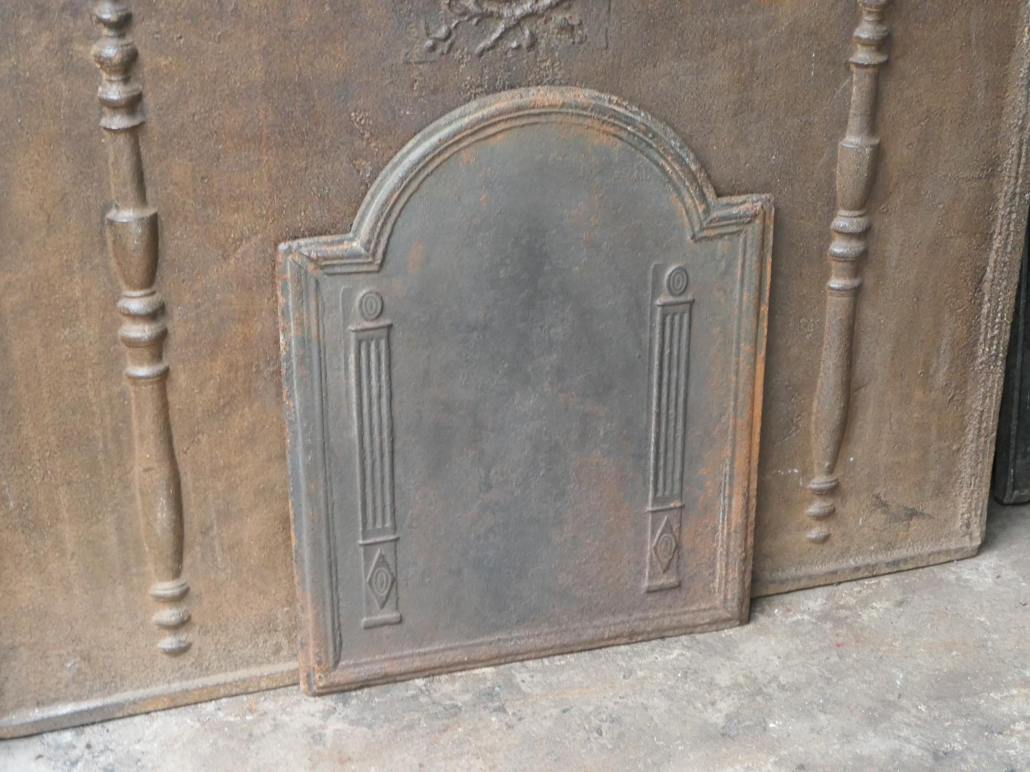 Antique French 'Pilares de la Libertad' Chimenea / Repisa, S. XVIII - XIX en Bueno estado para la venta en Soest, NL