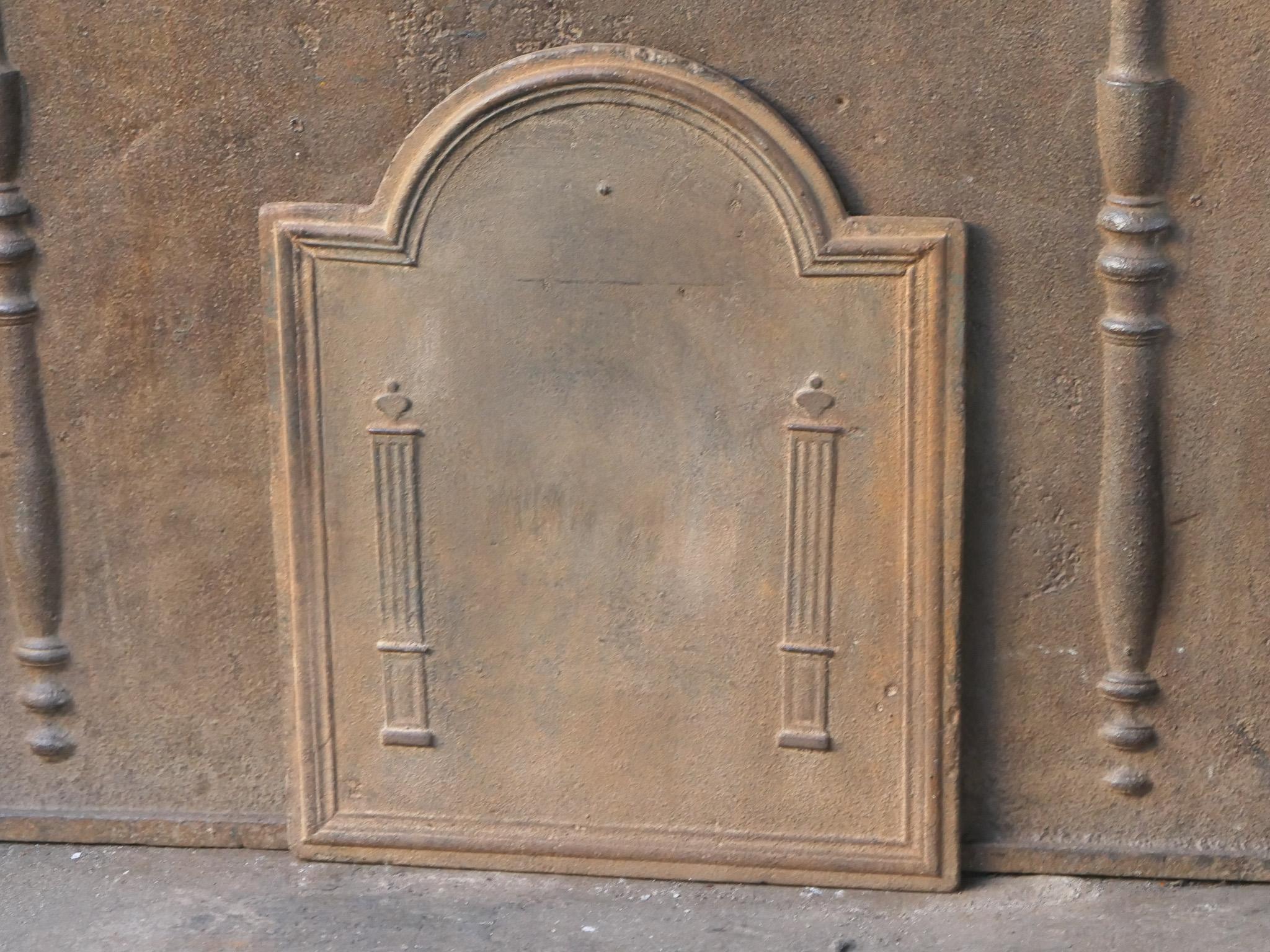 Plaque de cheminée française ancienne Pillars of Freedom, 18e - 19e siècle Bon état - En vente à Soest, NL