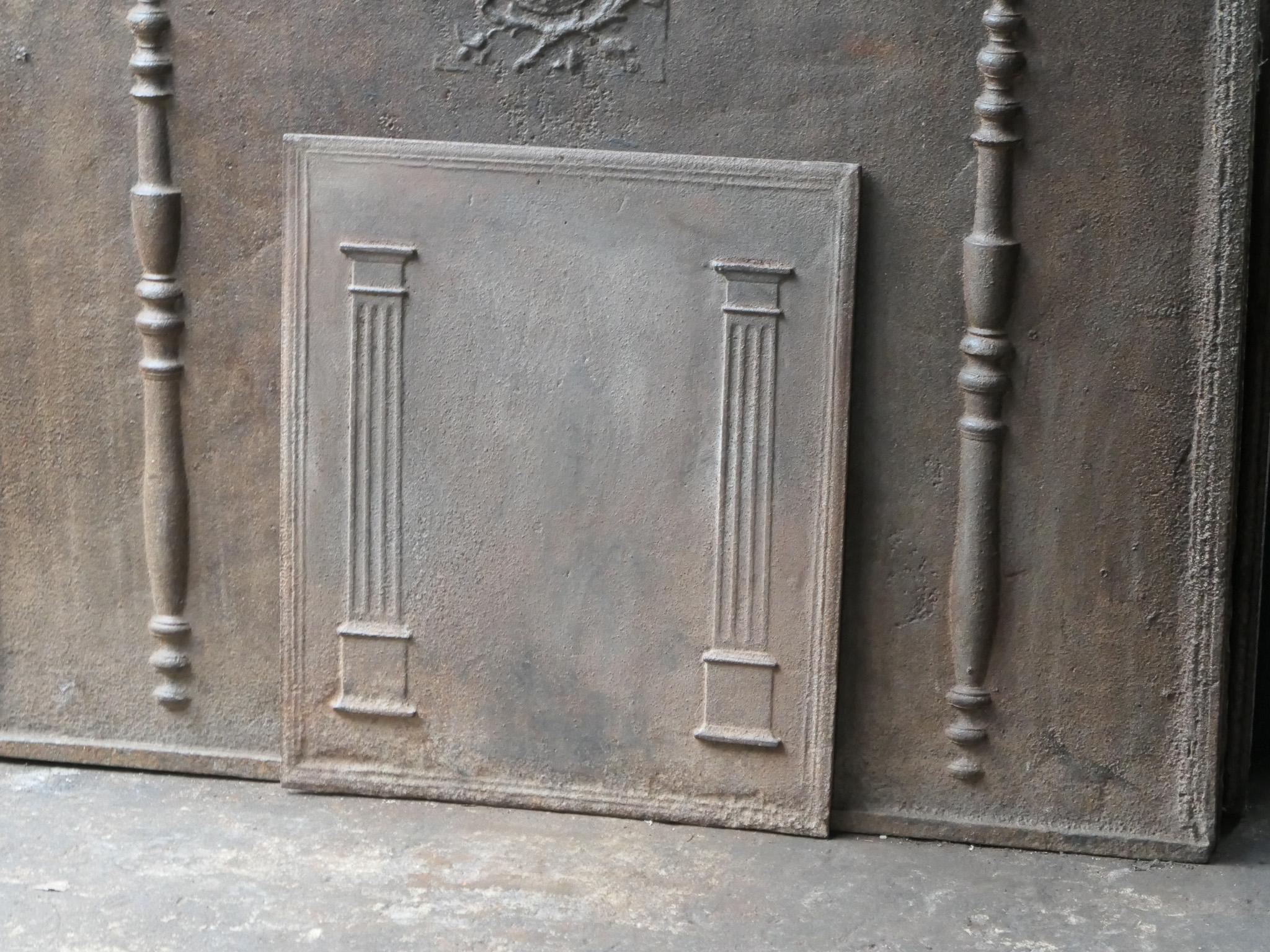 Fer Plaque de cheminée française ancienne Pillars of Freedom, 18e - 19e siècle en vente