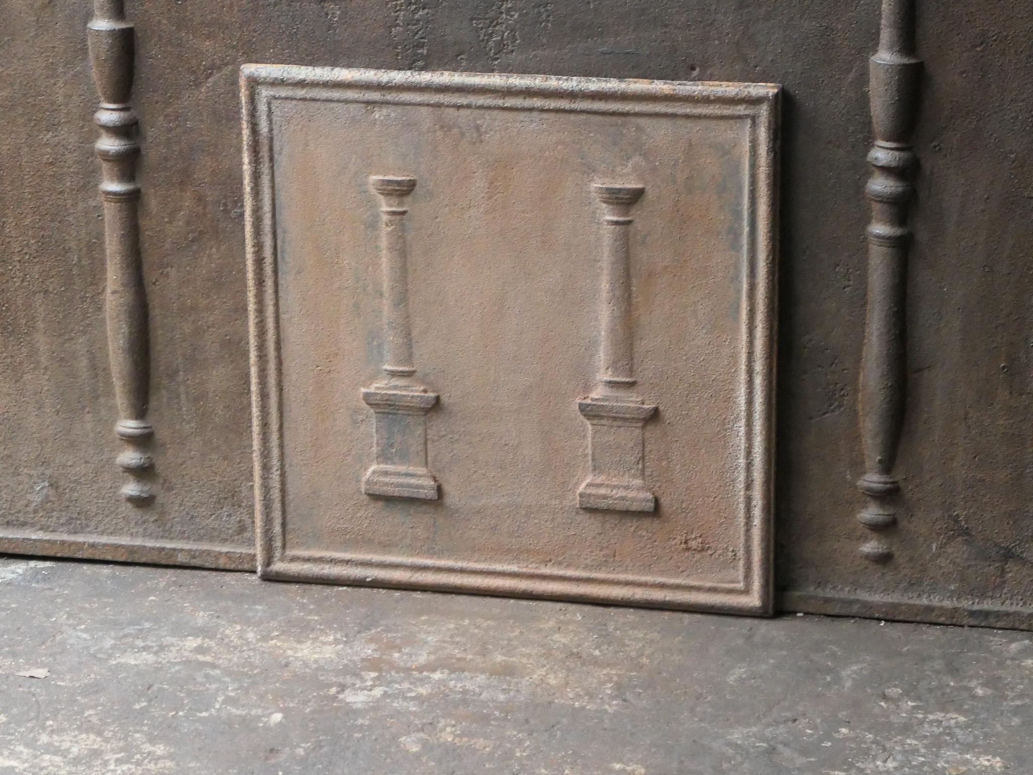 Fer Plaque de cheminée française ancienne Pillars of Freedom, 18e - 19e siècle en vente