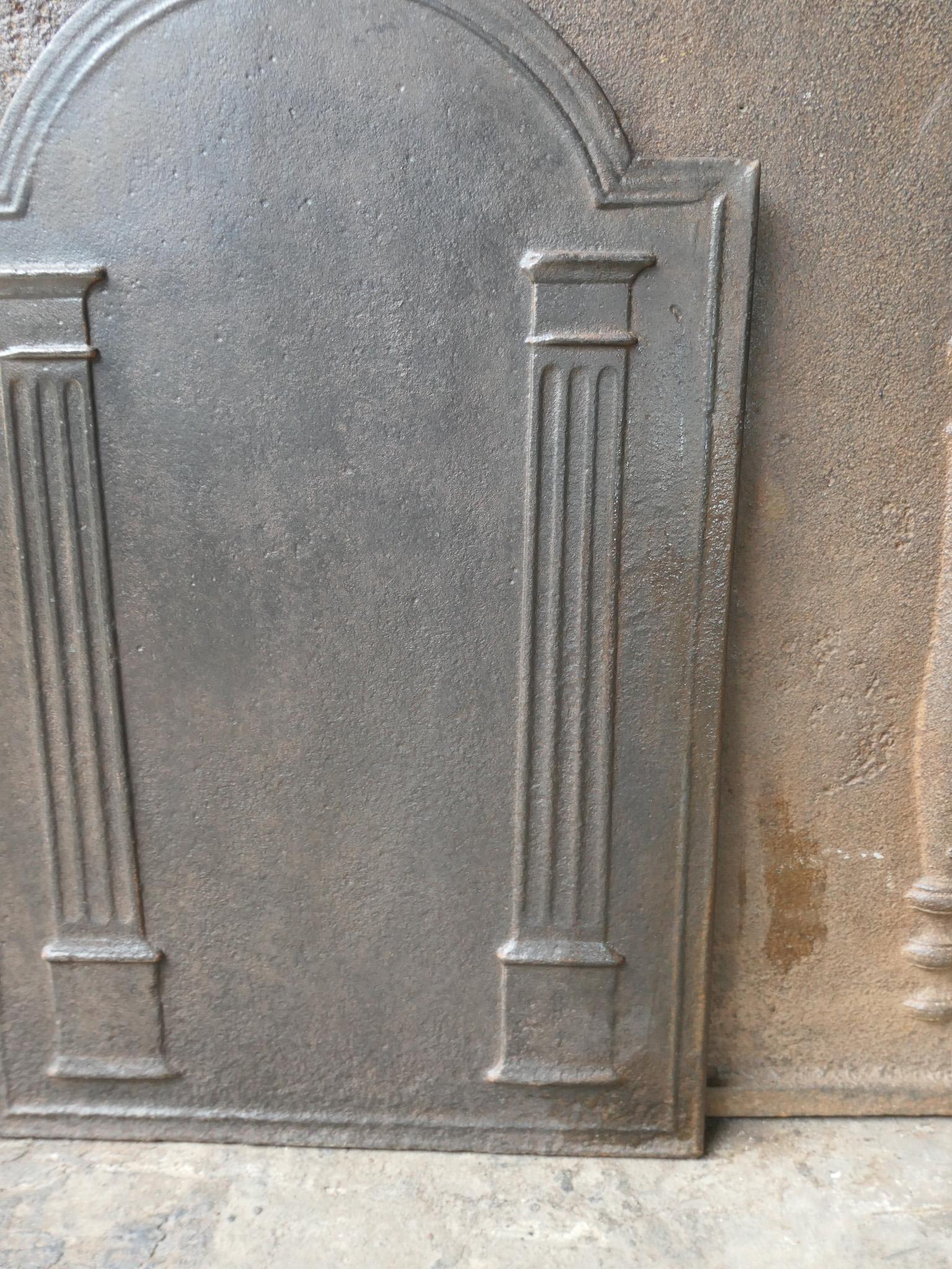 Antique French 'Pilares de la Libertad' Chimenea / Repisa, S. XVIII - XIX Hierro en venta