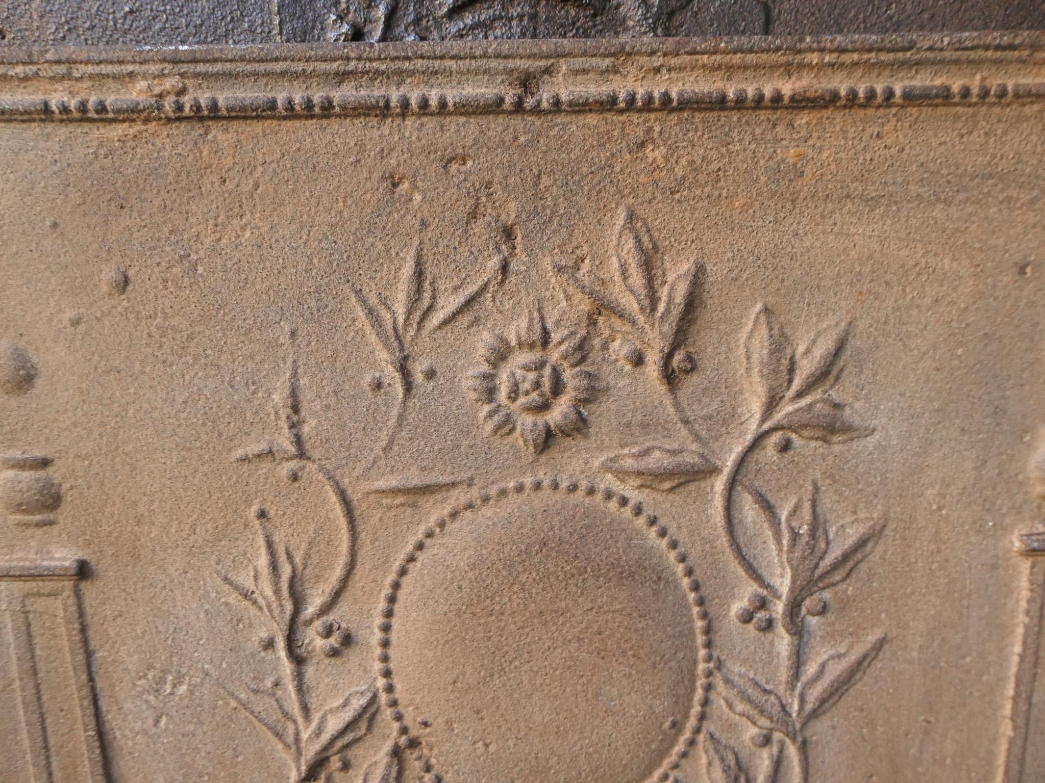 Antique French 'Pilares de la Libertad' Chimenea / Repisa, S. XVIII - XIX Hierro en venta
