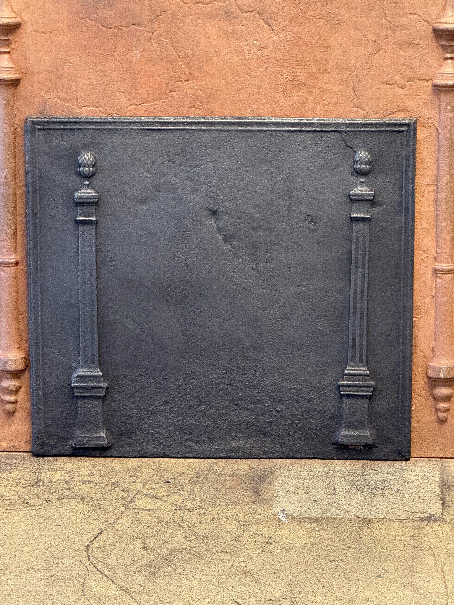 Calco Antique French 'Pillars of Freedom', parafuoco, inizio XIX secolo. in vendita