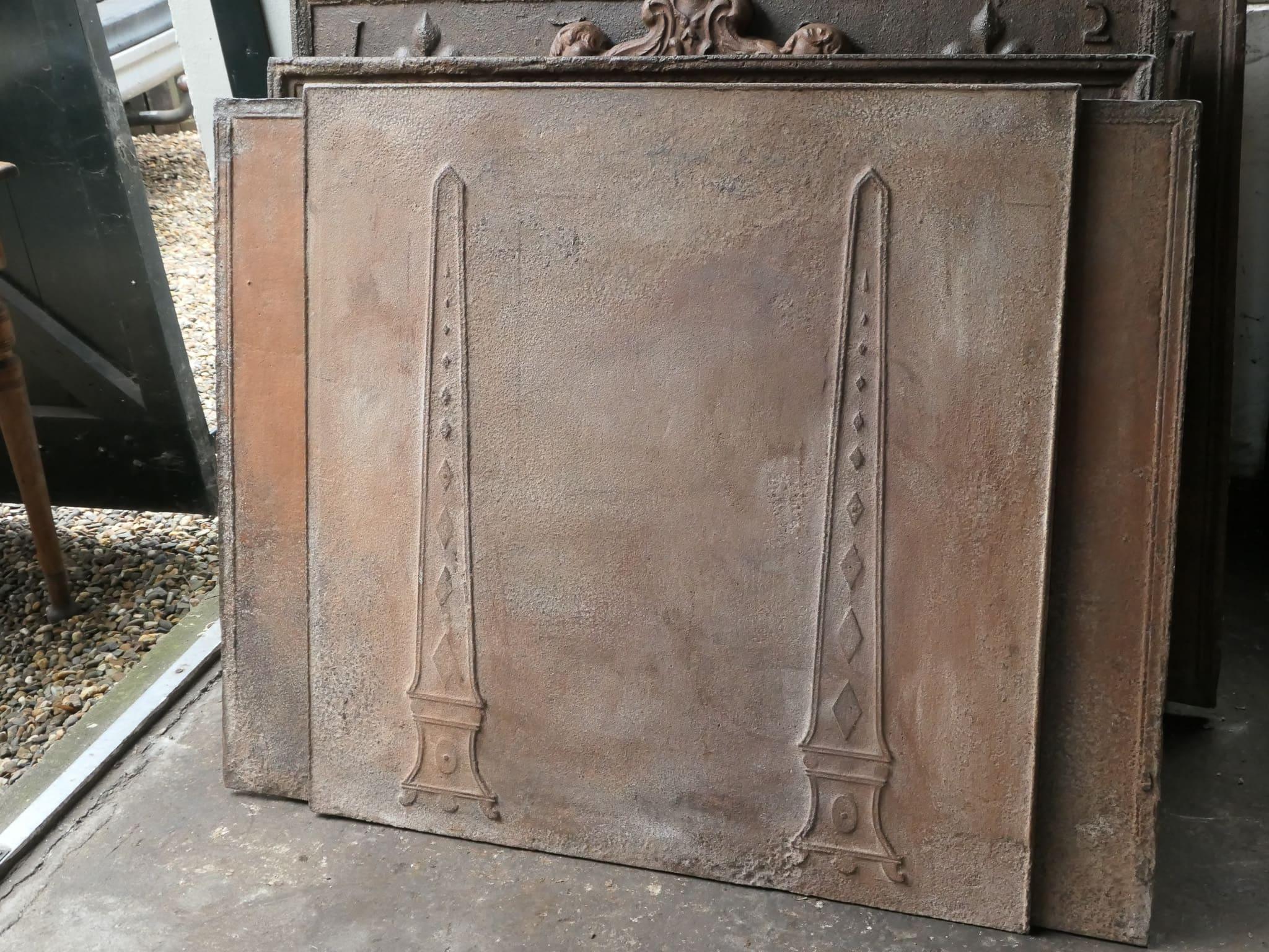 Antiker französischer „Pillars of Freedom“-Kaminschirm/Rückenaufsatz, neoklassizistische Periode im Zustand „Gut“ im Angebot in Soest, NL