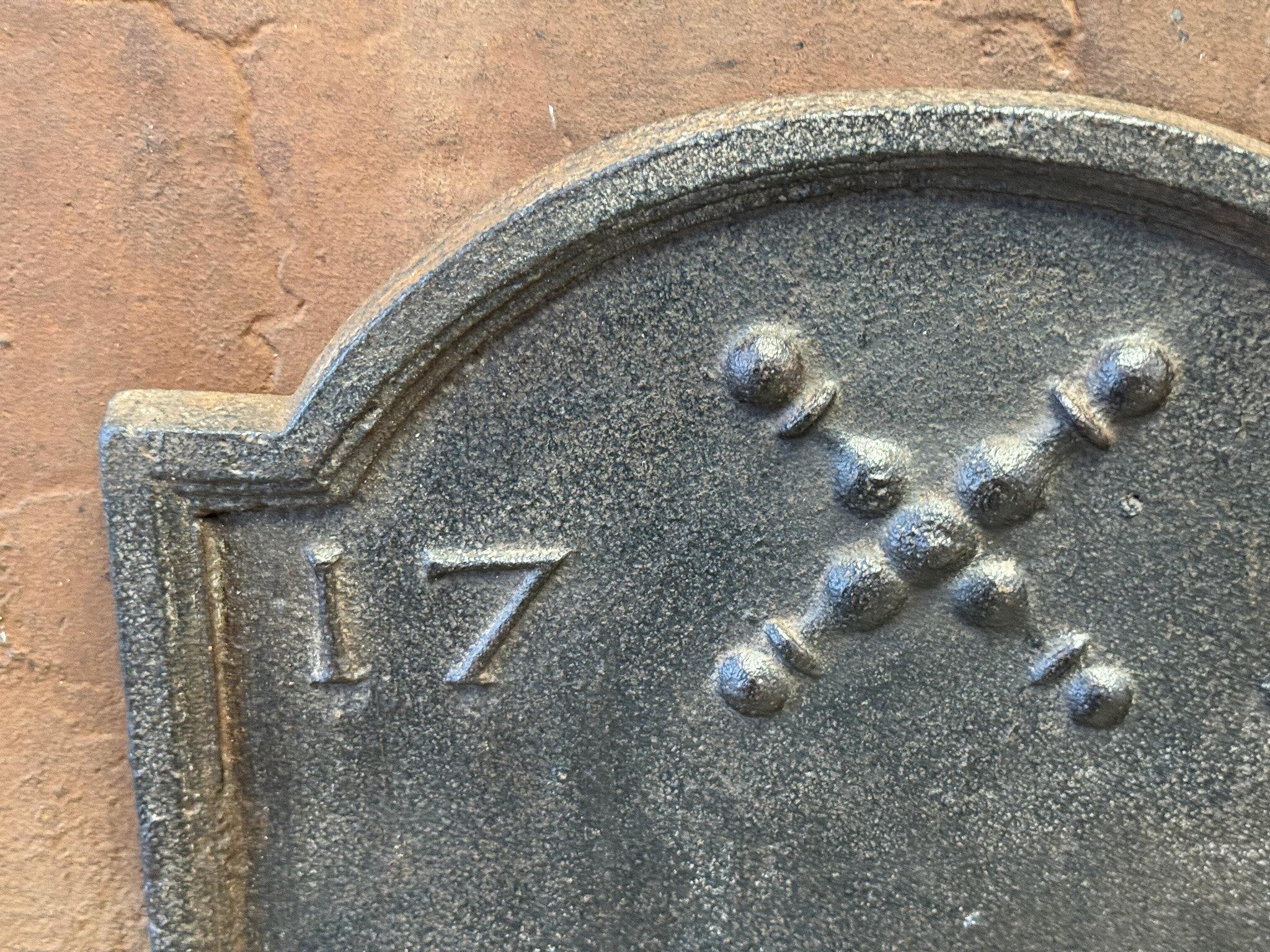 Antique French 'Pillars with Saint Andrew's Cross' Fireback / Backsplash In Good Condition For Sale In Amerongen, Amerongen