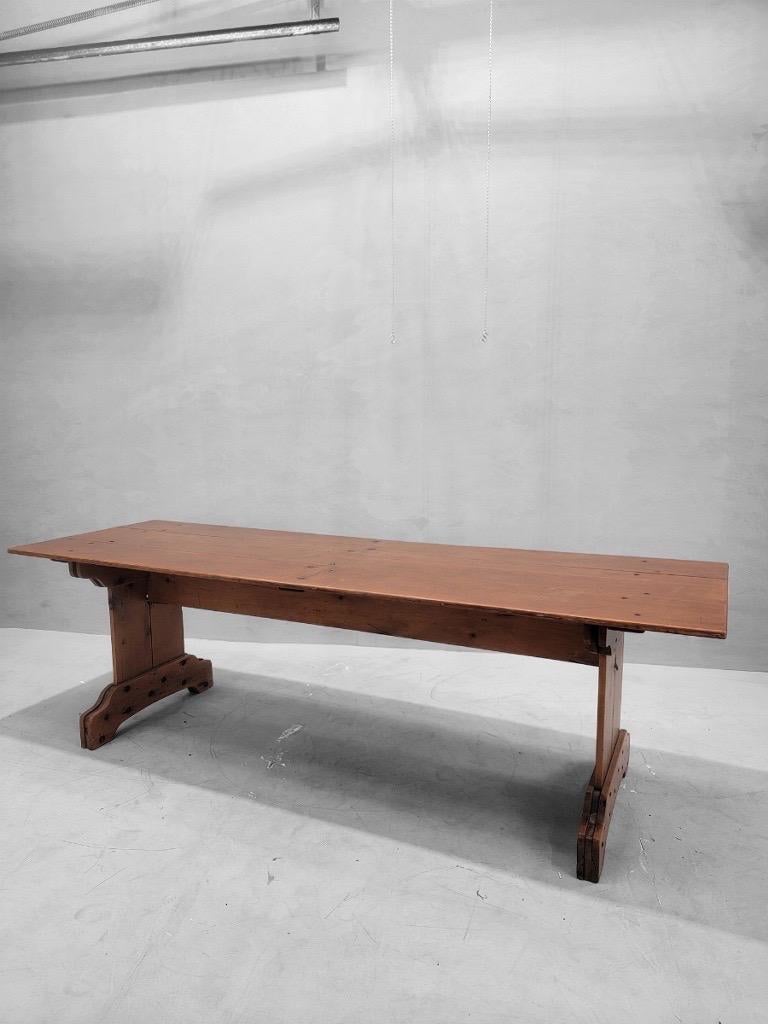 Antique French Pine Plank Trestle Farm Table (Mesa de granja con caballete) en venta 1