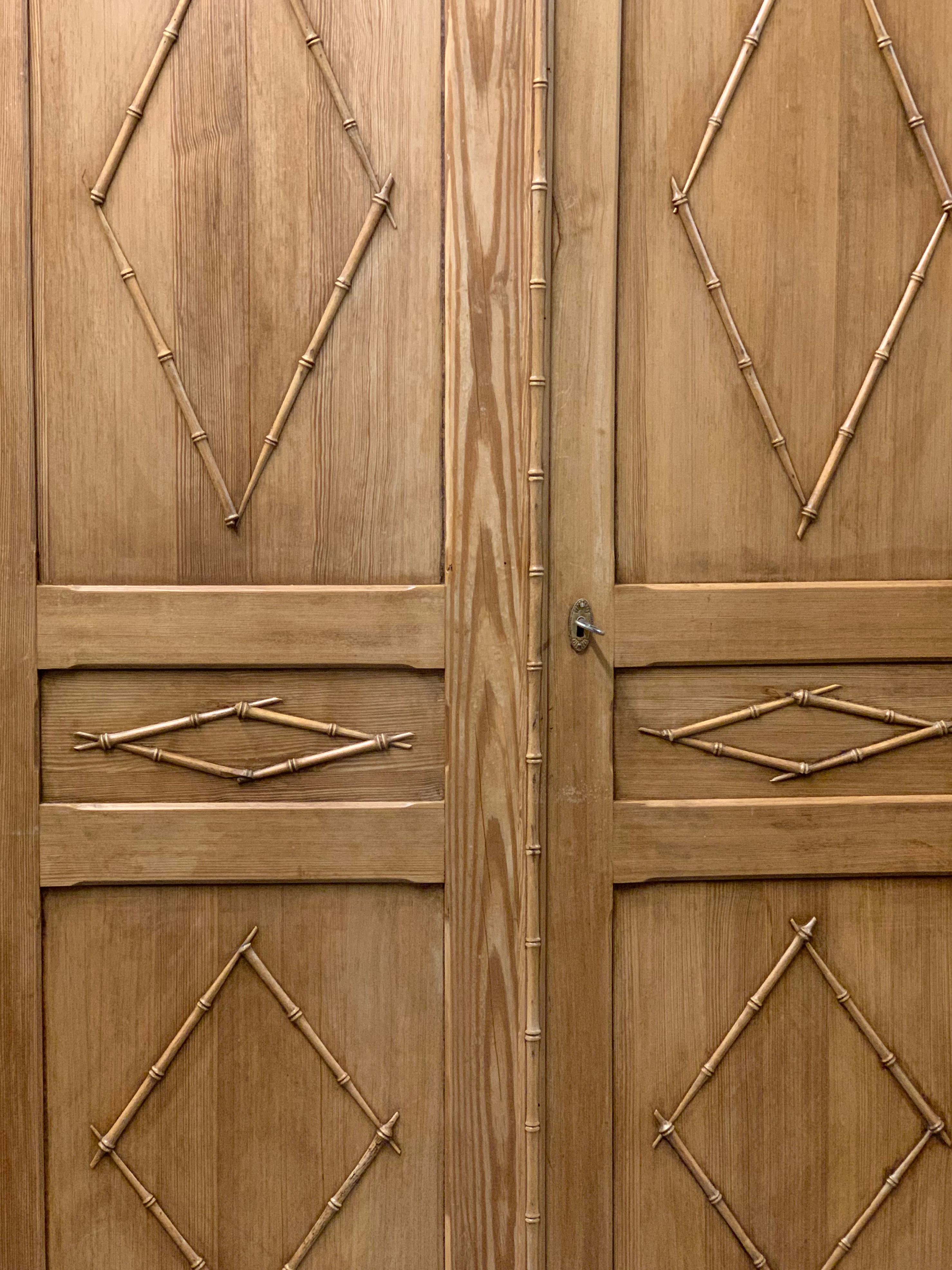 Antique French Pine Two-Door Armoire with Faux Bamboo Carved Motif In Good Condition In West Palm Beach, FL