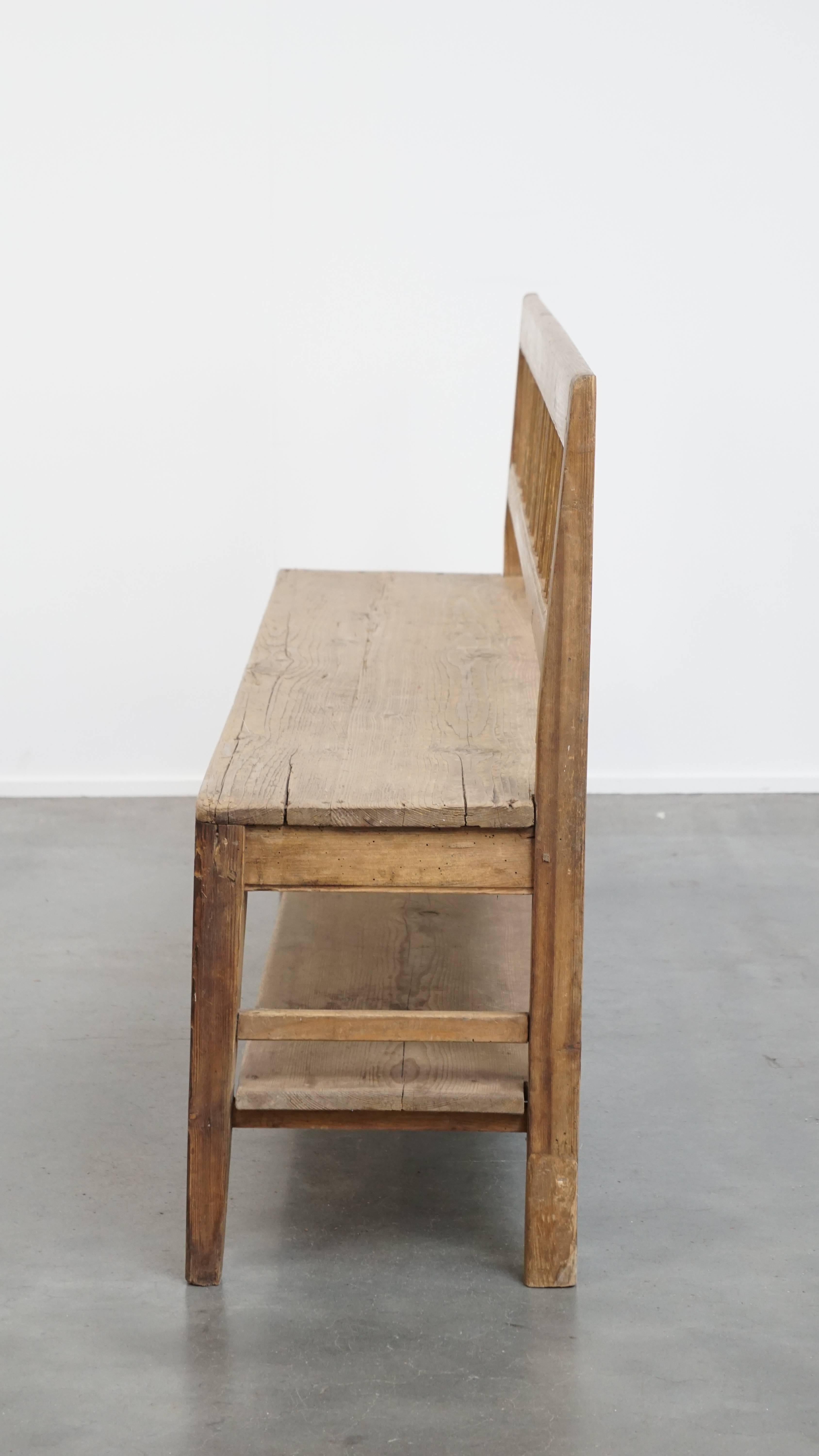 Banc d'entrée / Banc de salle à manger ancien en pin français État moyen - En vente à Harderwijk, NL