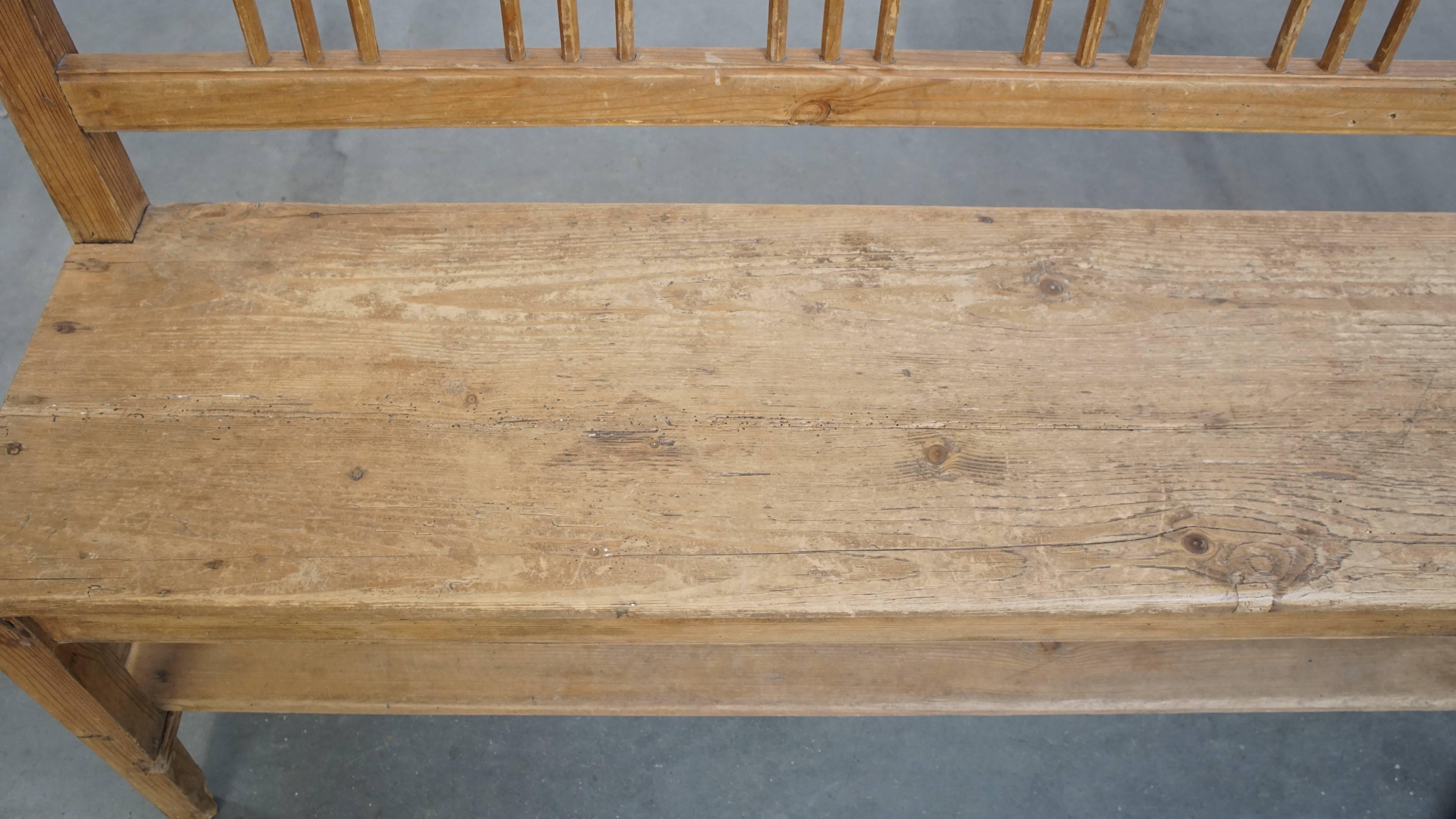 XIXe siècle Banc d'entrée / Banc de salle à manger ancien en pin français en vente