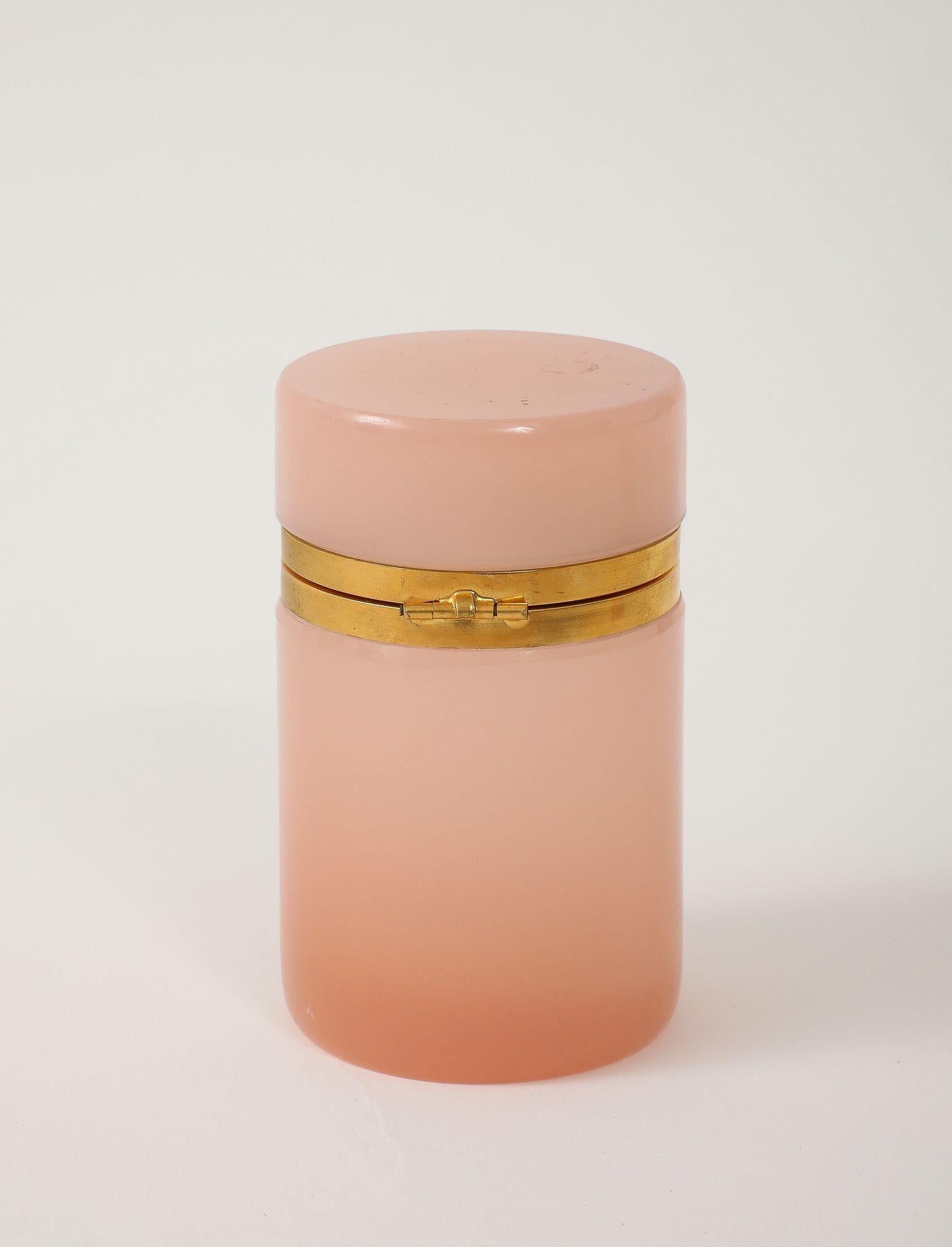 20ième siècle Antique French Cylindrical Opaline Box, Early 20th C. en vente