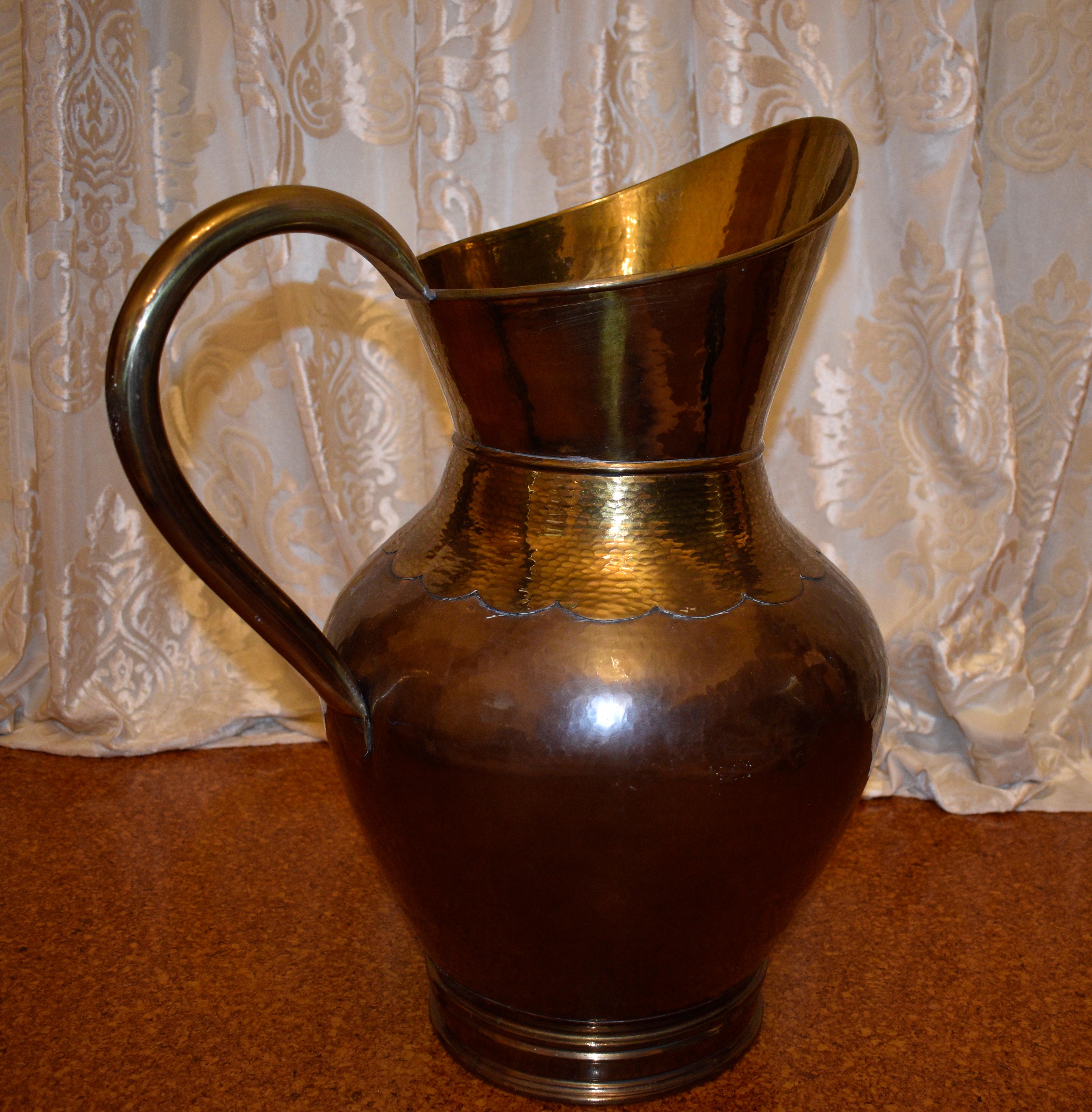 Antique French Pitcher Jug, Umbrella Holder, Brass & Copper In Good Condition For Sale In EDENSOR PARK, NSW